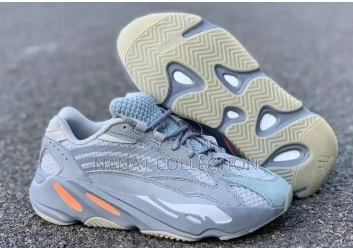 Men’S Yeezy Boost 700