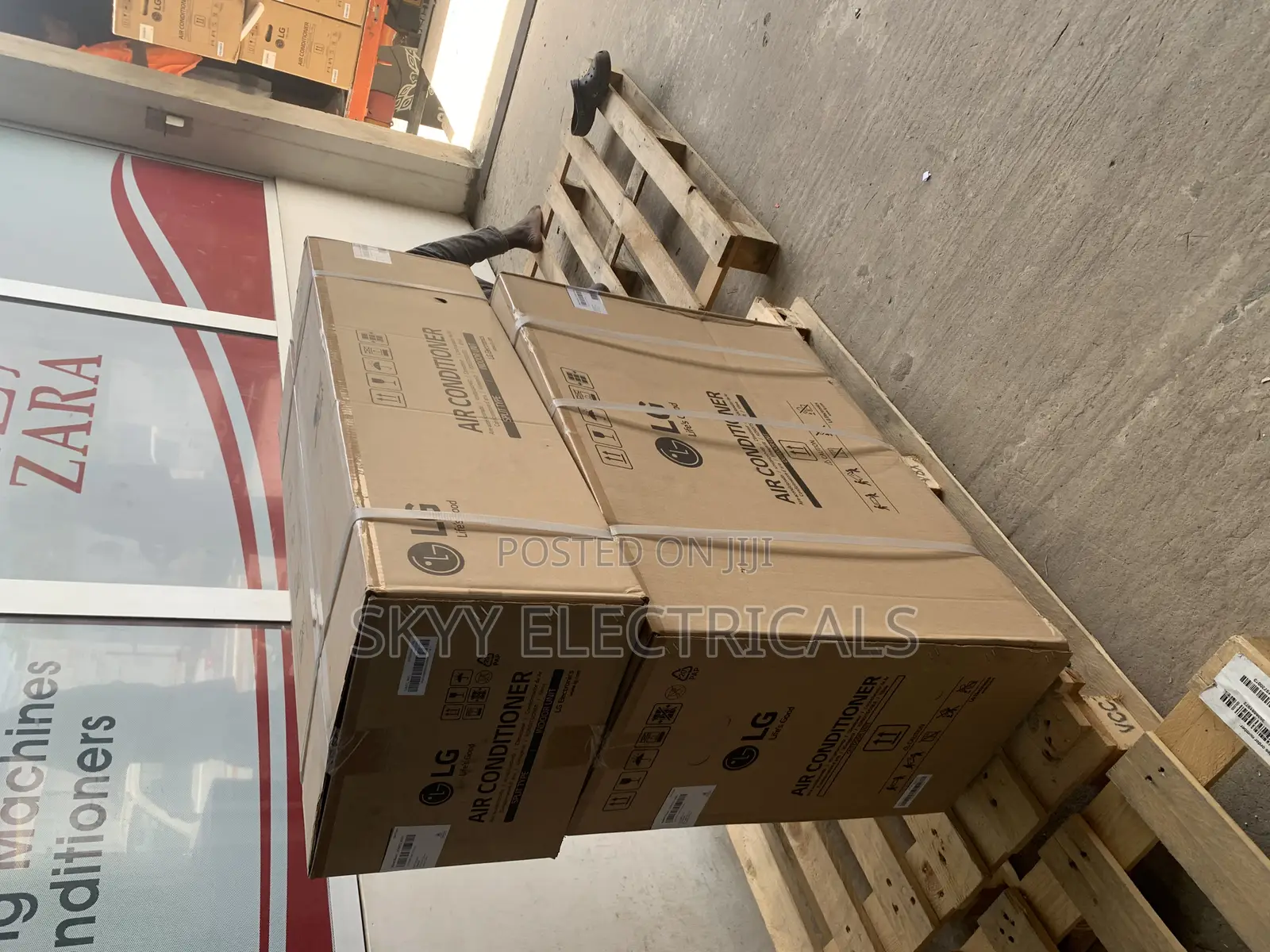 Lg 2.5 Slit R410 Dual Inverter Air Conditioner