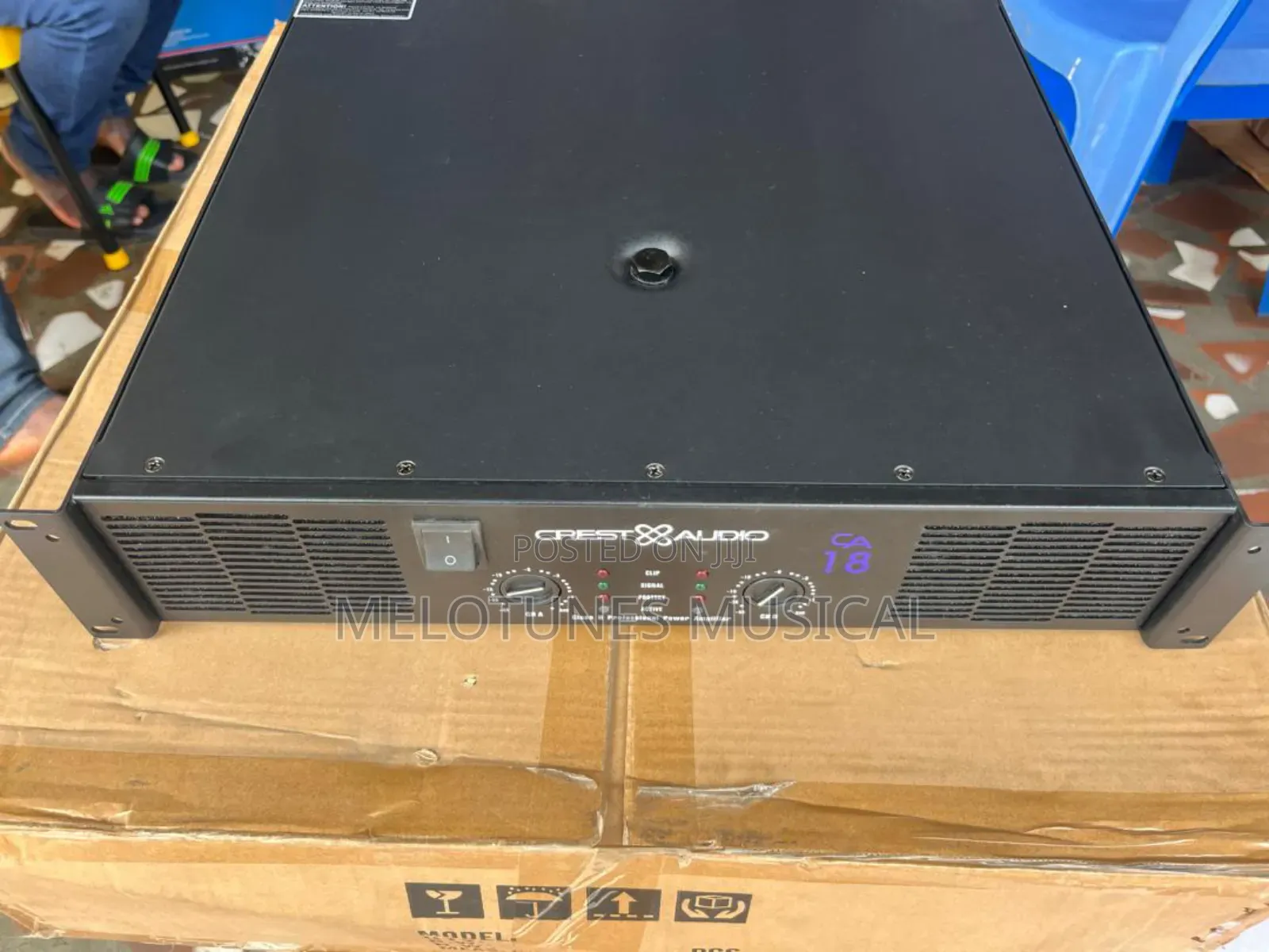 Crest Audio Ca18 Midrange Professional Power Amplifier