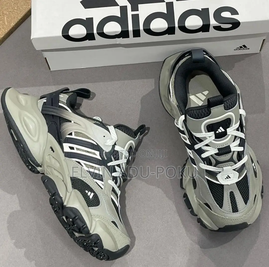 Adidas Brand Runner Deluxe Comes In Different Colours, Swipe >>>
