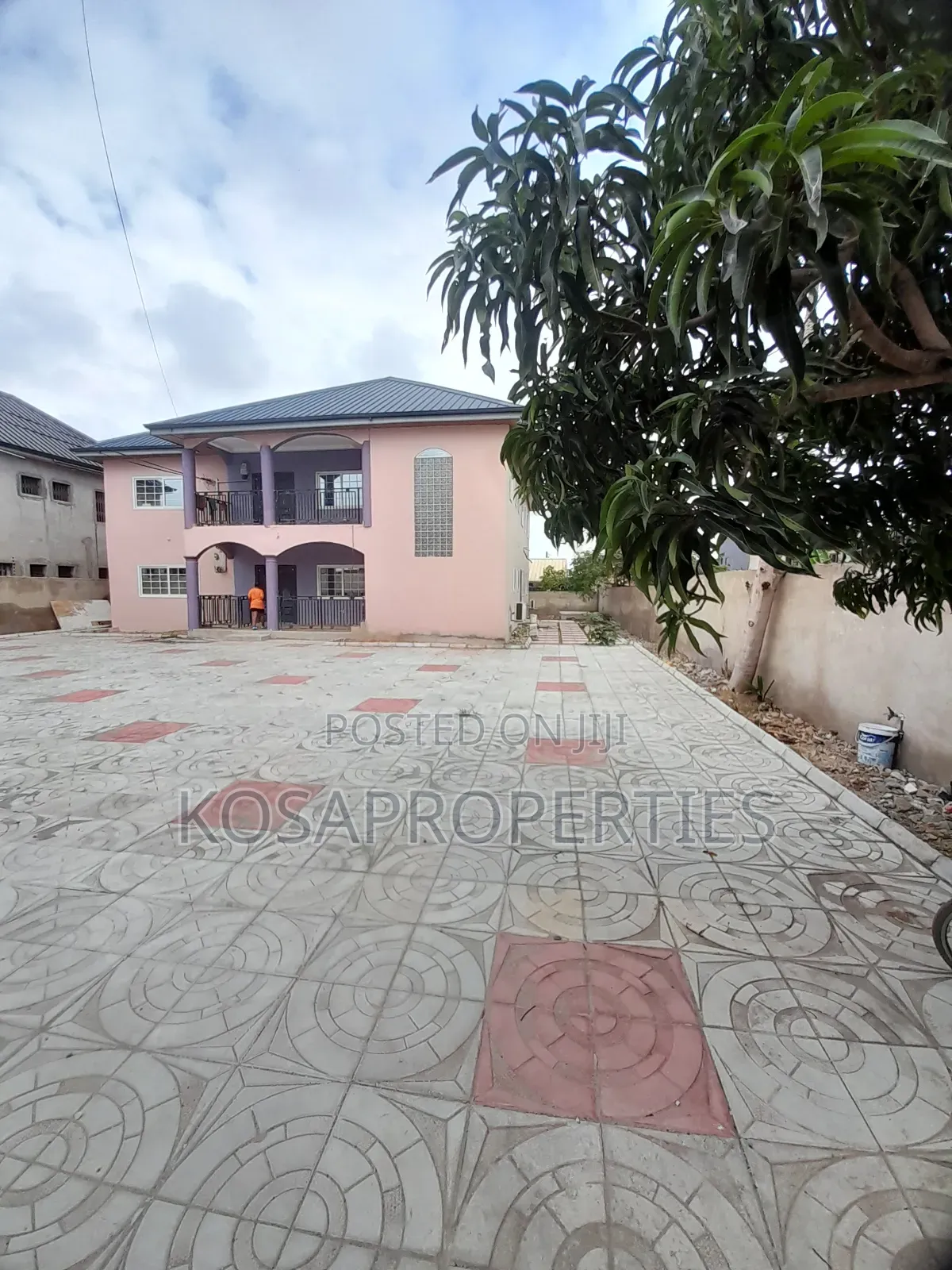 4bdrm Apartment in Adjiringanor, Adjiriganor for rent