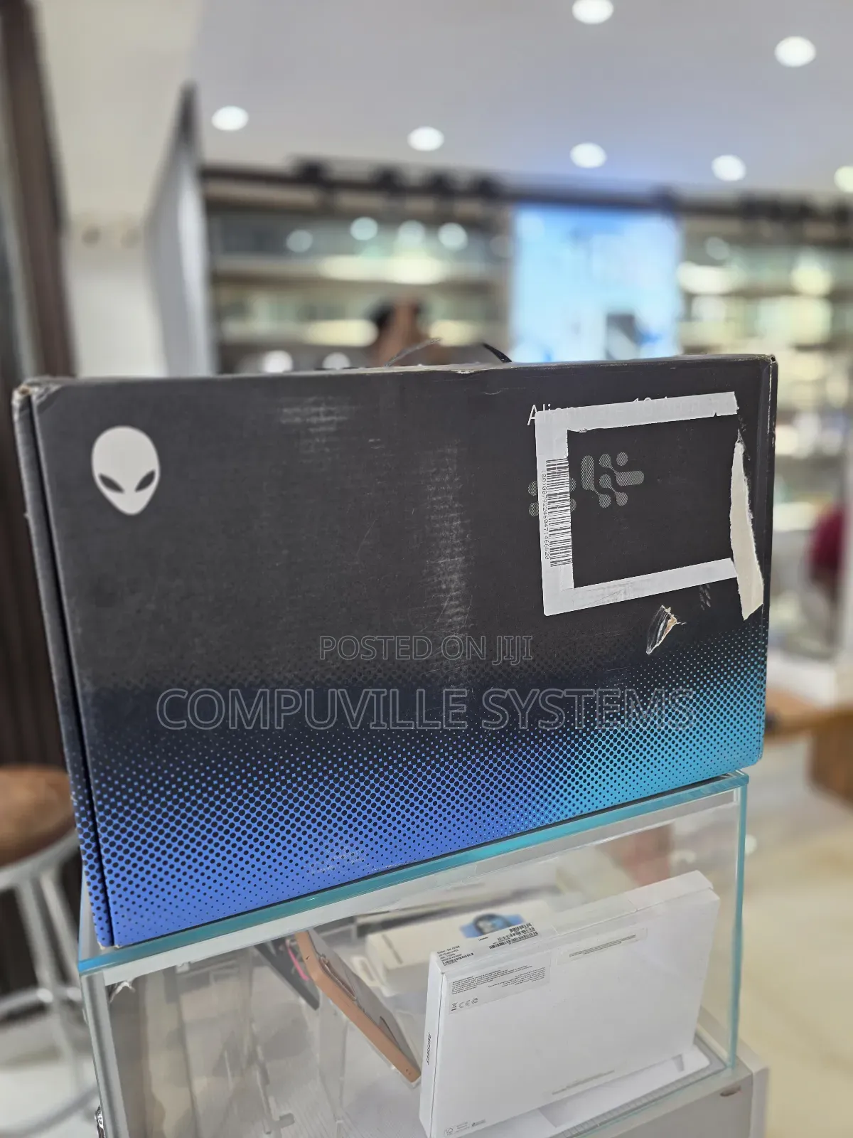 New Laptop Dell Alienware Area-51 32GB Intel Core Ultra 9 SSD 2T