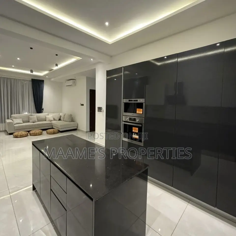 4bdrm Townhouse / Terrace in Cantonments for rent