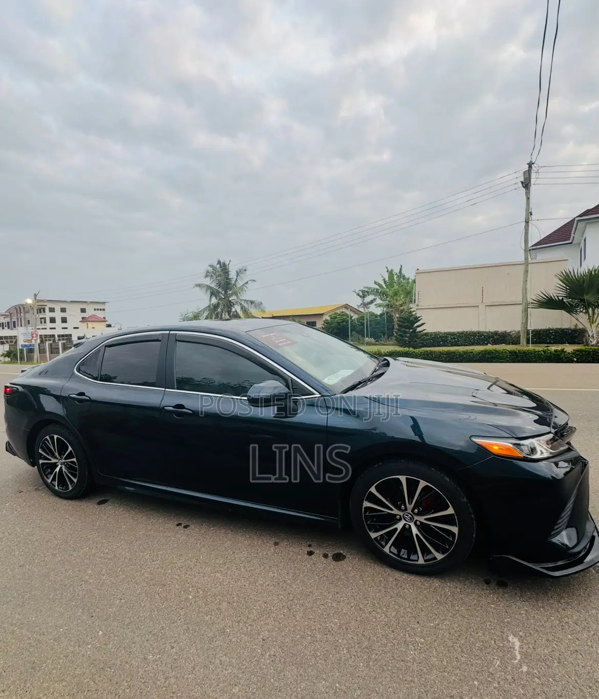 Toyota Camry SE FWD (2.5L 4cyl 8AM) 2018 Green