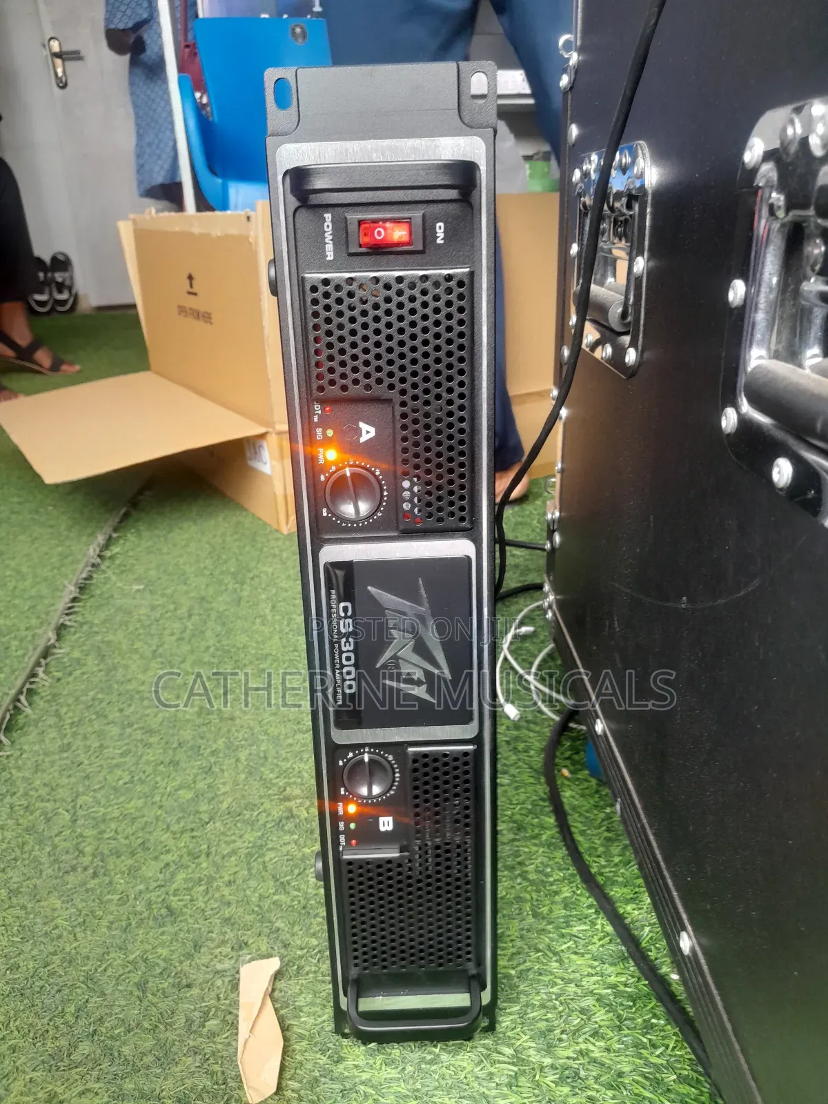 Peavey Amplifier 3000 Watts