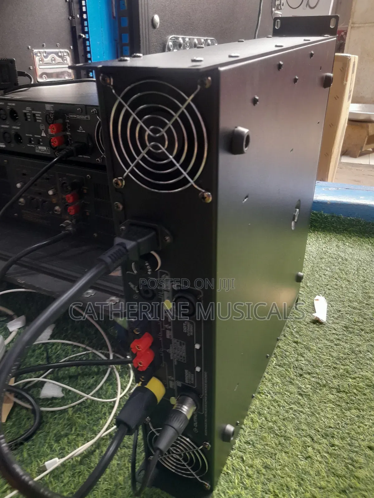 Peavey Amplifier 3000 Watts