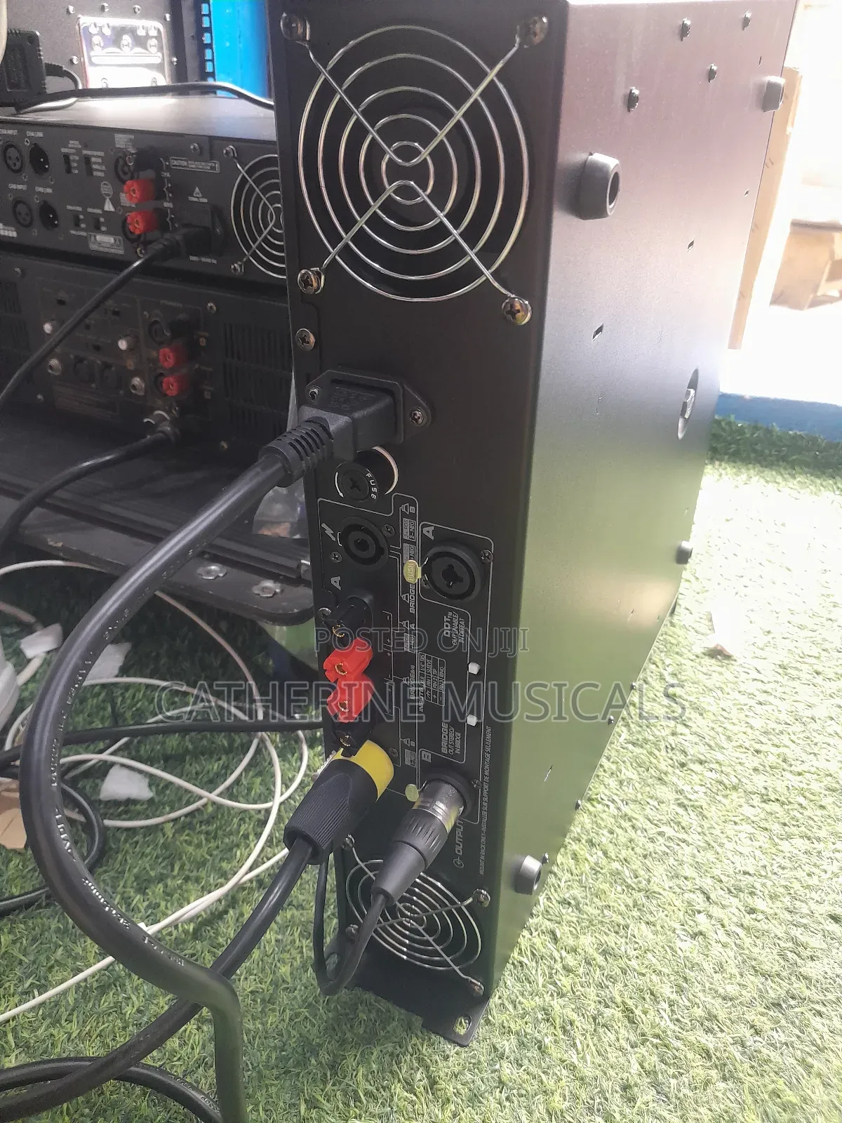 Peavey Amplifier 3000 Watts