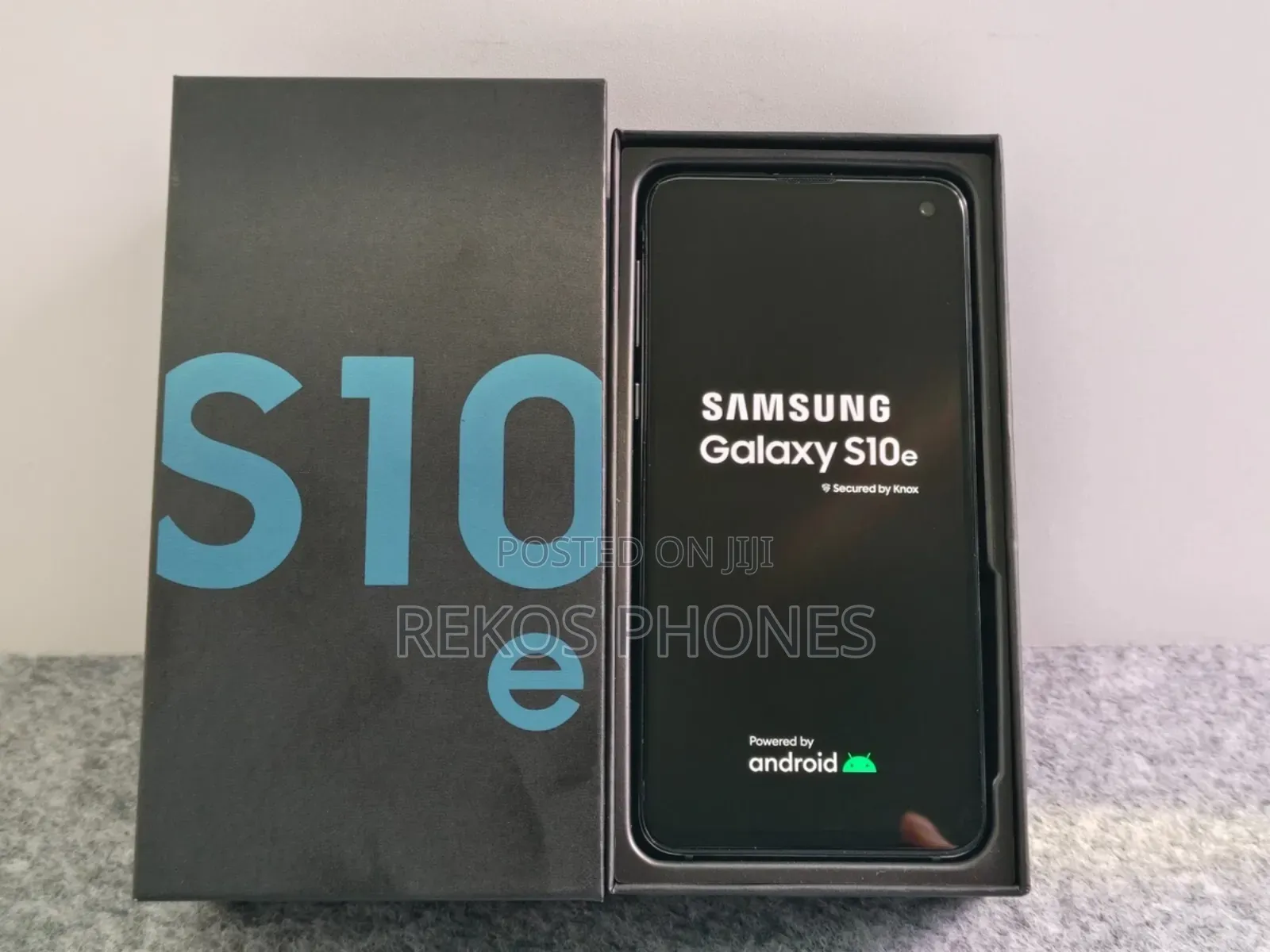 New Samsung Galaxy S10e 128 GB Blue