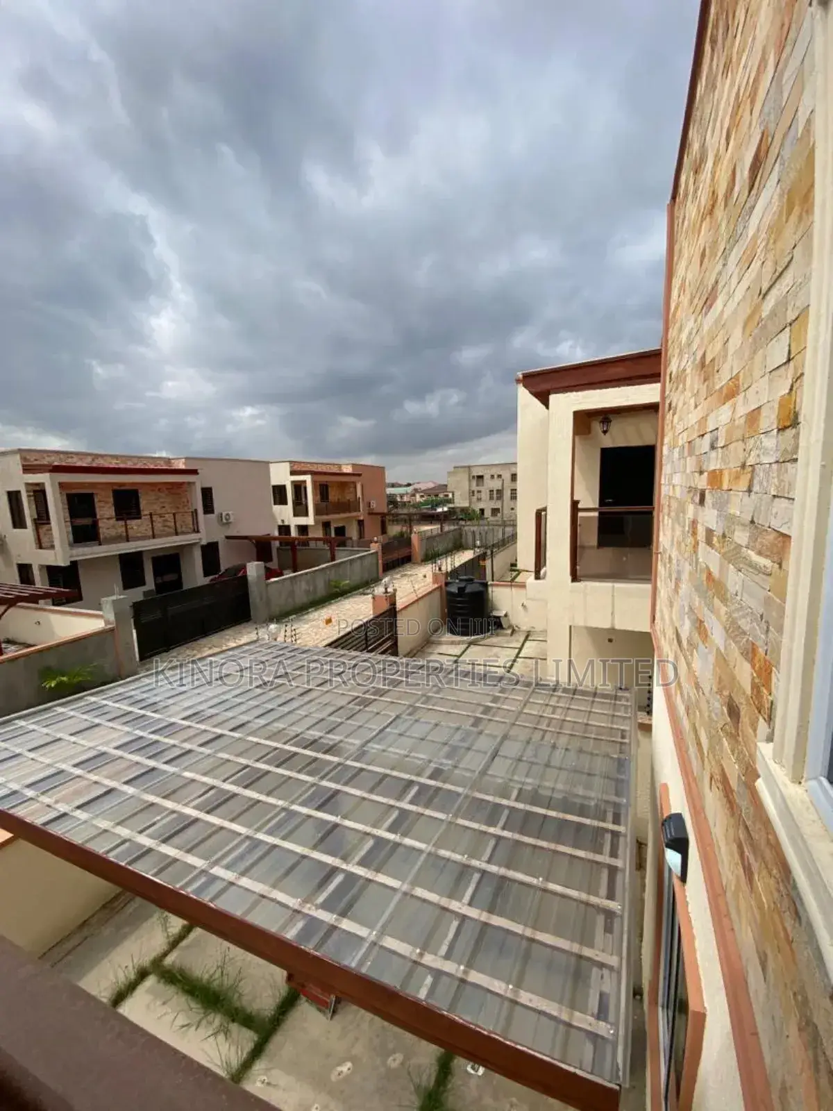 3bdrm Duplex in Achimota, The Mall for rent