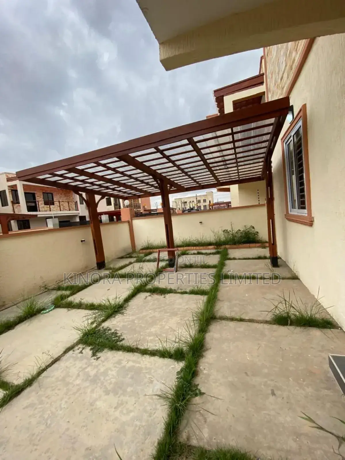 3bdrm Duplex in Achimota, The Mall for rent