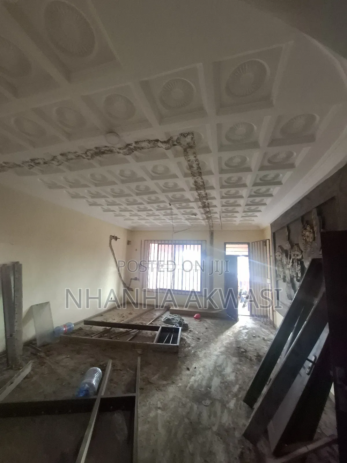 6bdrm House in Community 11, Tema Metropolitan for rent