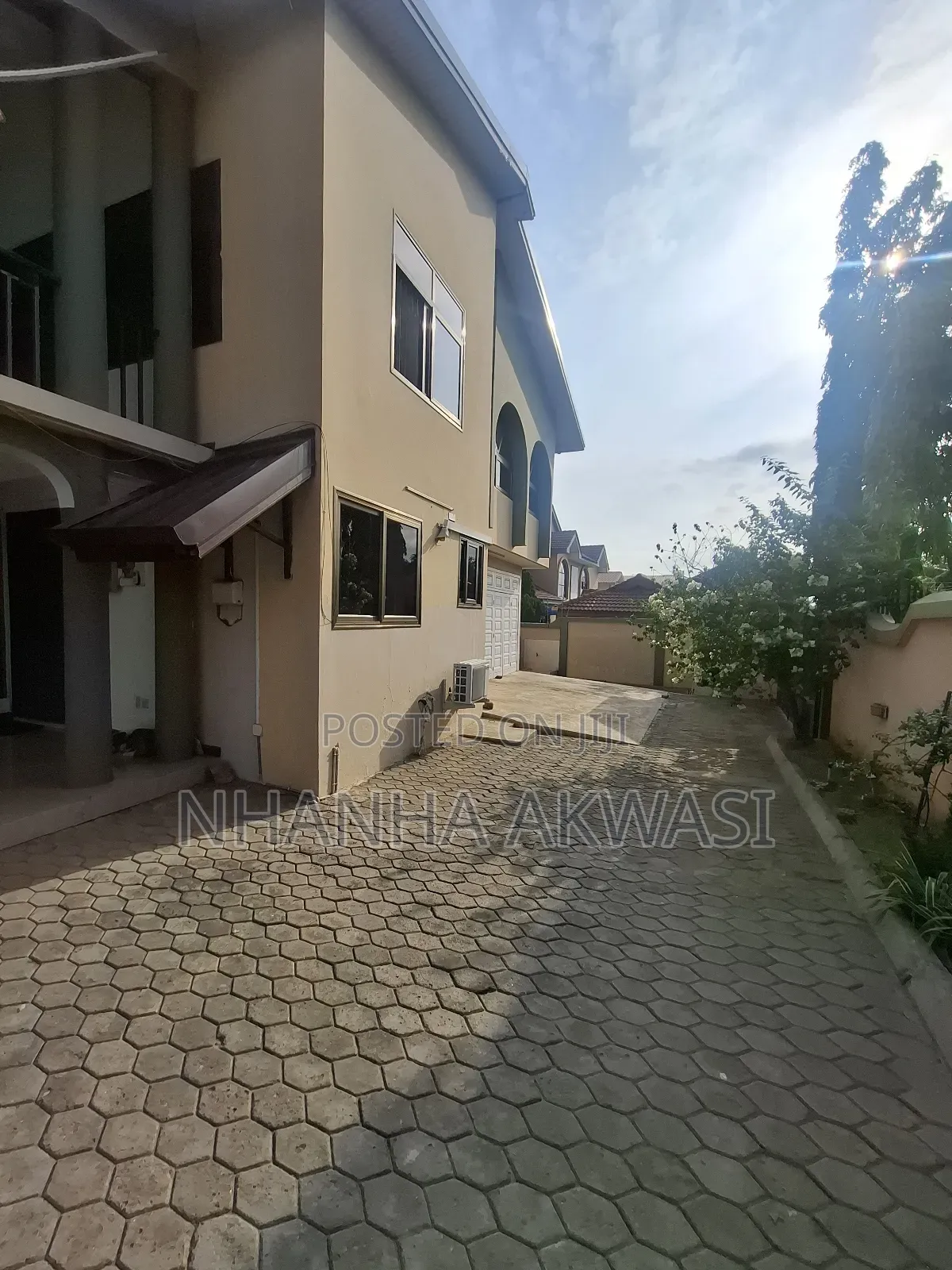 6bdrm House in Community 6, Tema Metropolitan for rent
