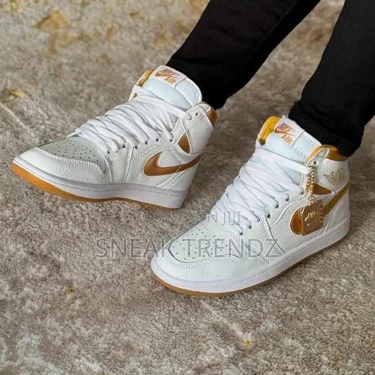 Air Jordan R1 Metallic Gold