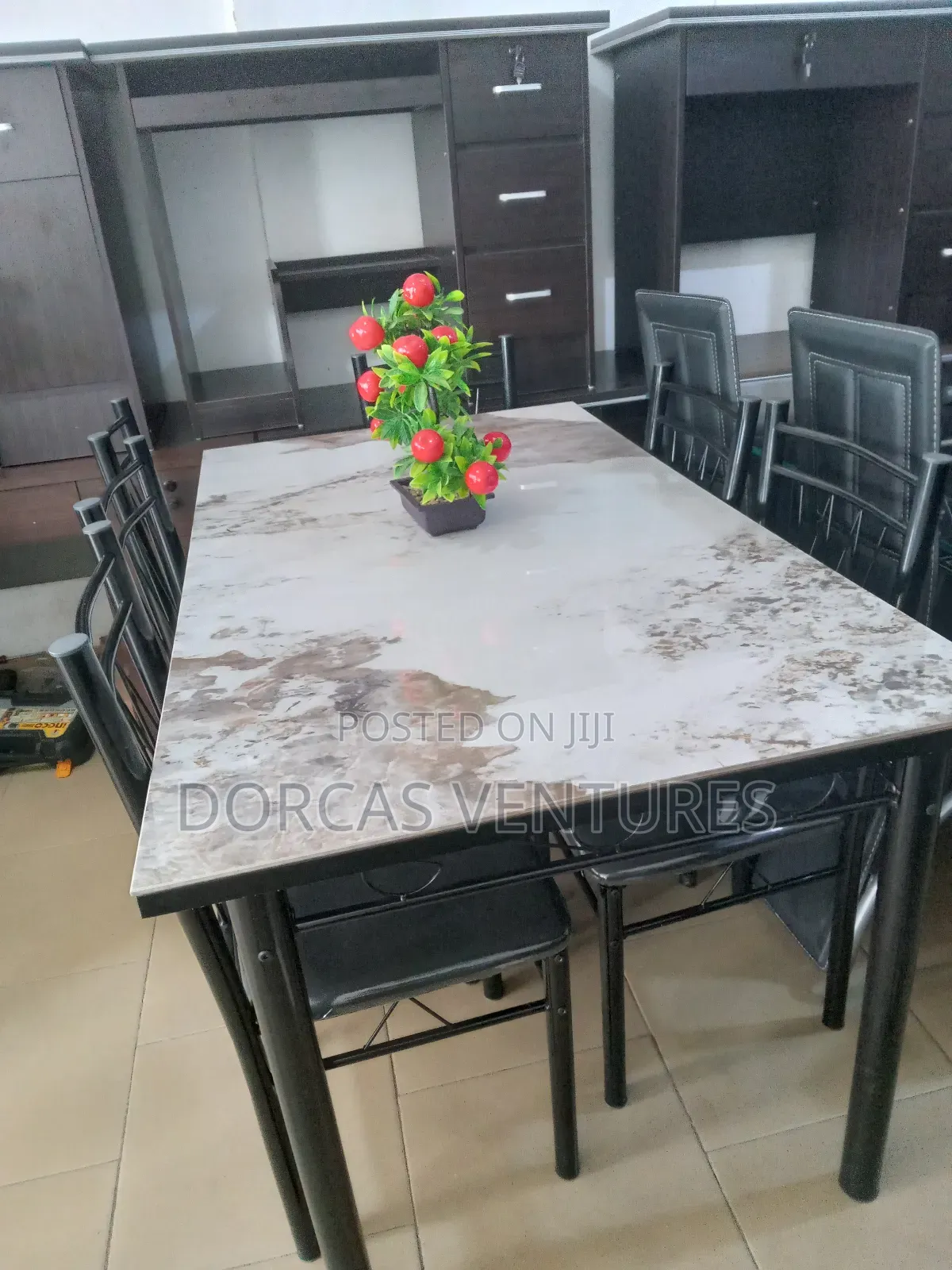 Small Family Gathering Dining Sets