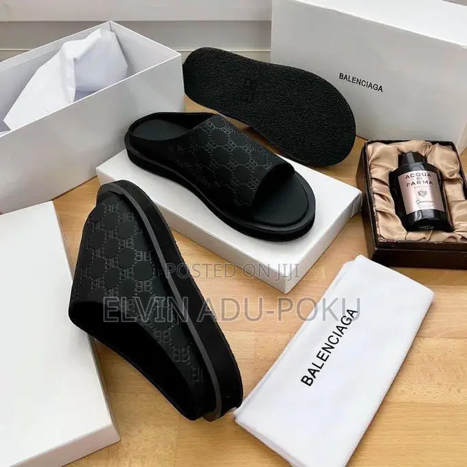 Balenciaga Slippers “ Black “