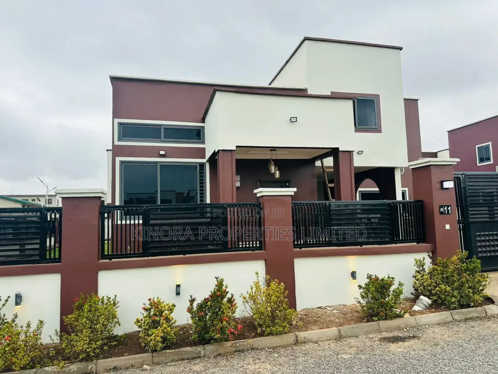 Furnished 4bdrm Duplex in Taxi Rank, Adenta for rent
