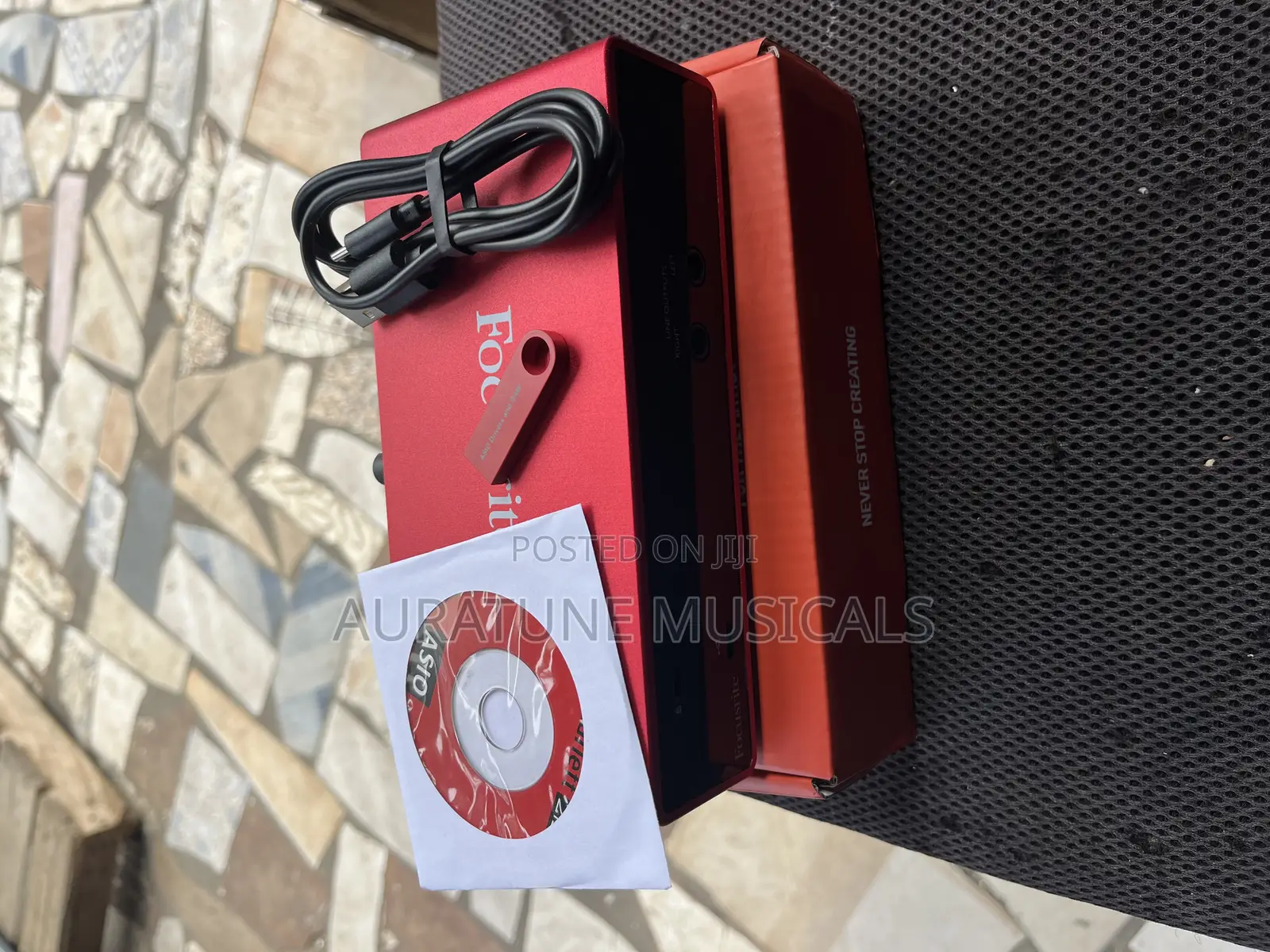 Focusrite 2i2 Sound Card