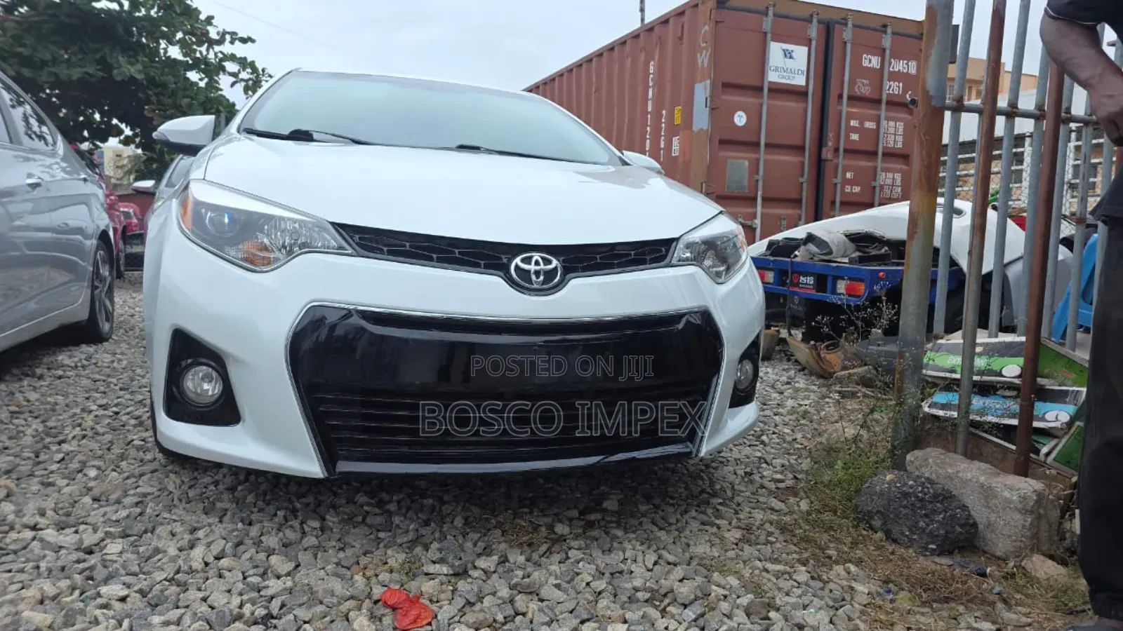 Toyota Corolla S 4dr Sedan (1.8L 4cyl CVT) 2016 White