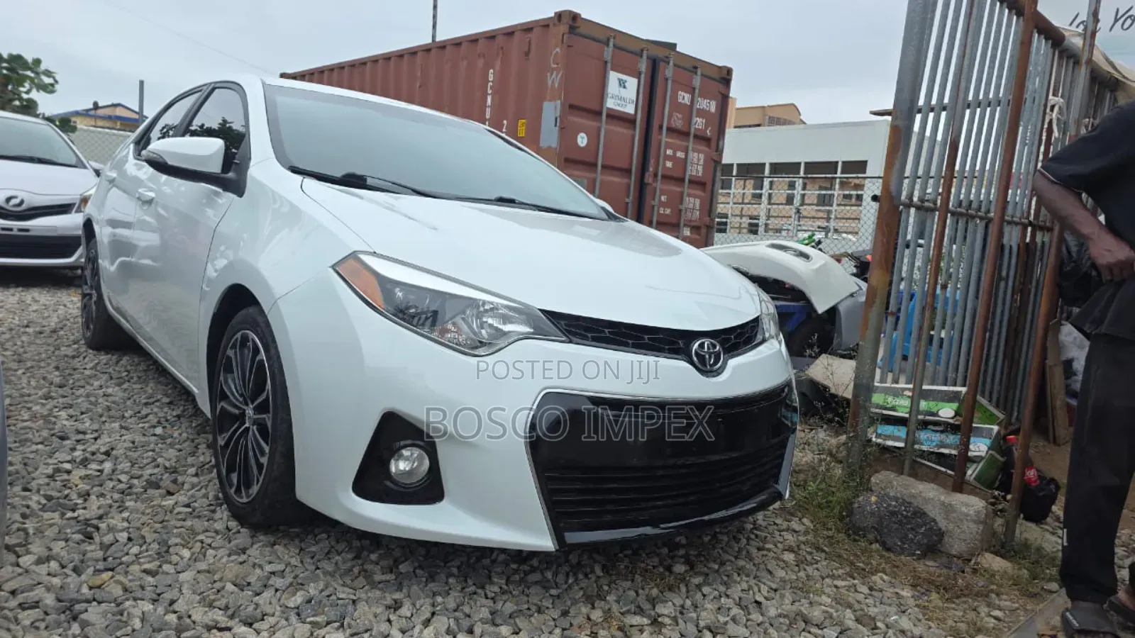 Toyota Corolla S 4dr Sedan (1.8L 4cyl CVT) 2016 White