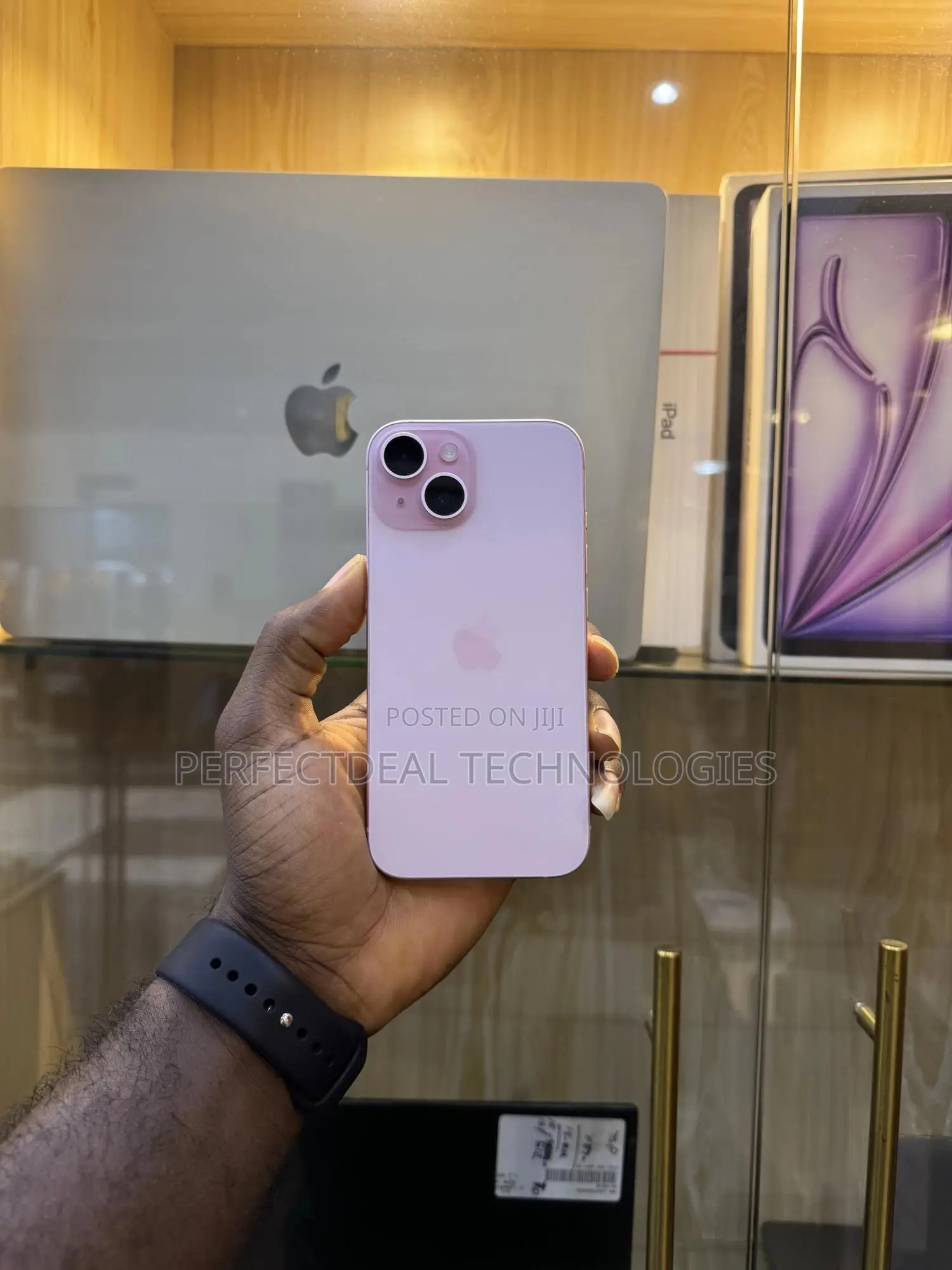 New Apple iPhone 15 128 GB Pink