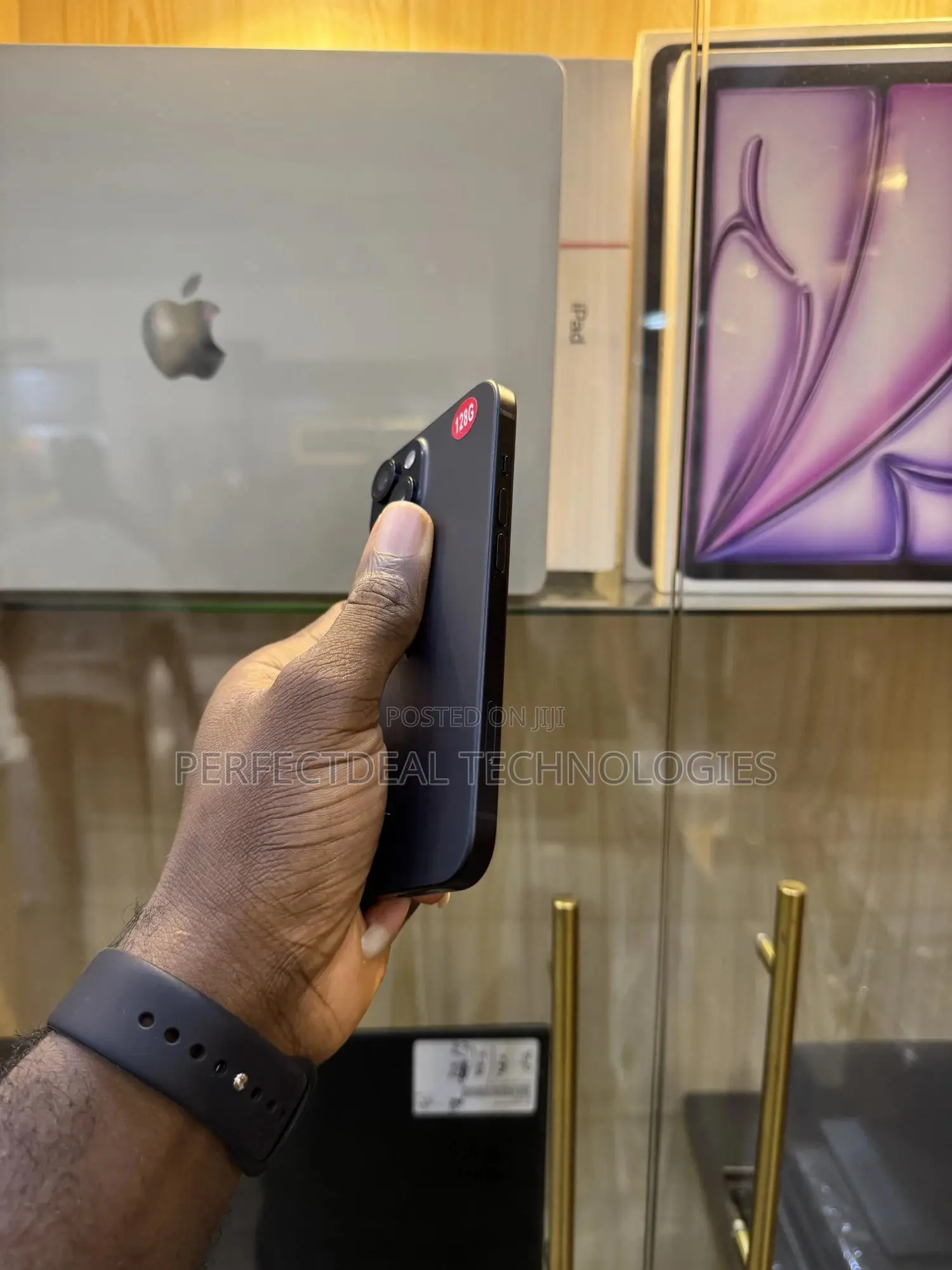 New Apple iPhone 15 128 GB Black