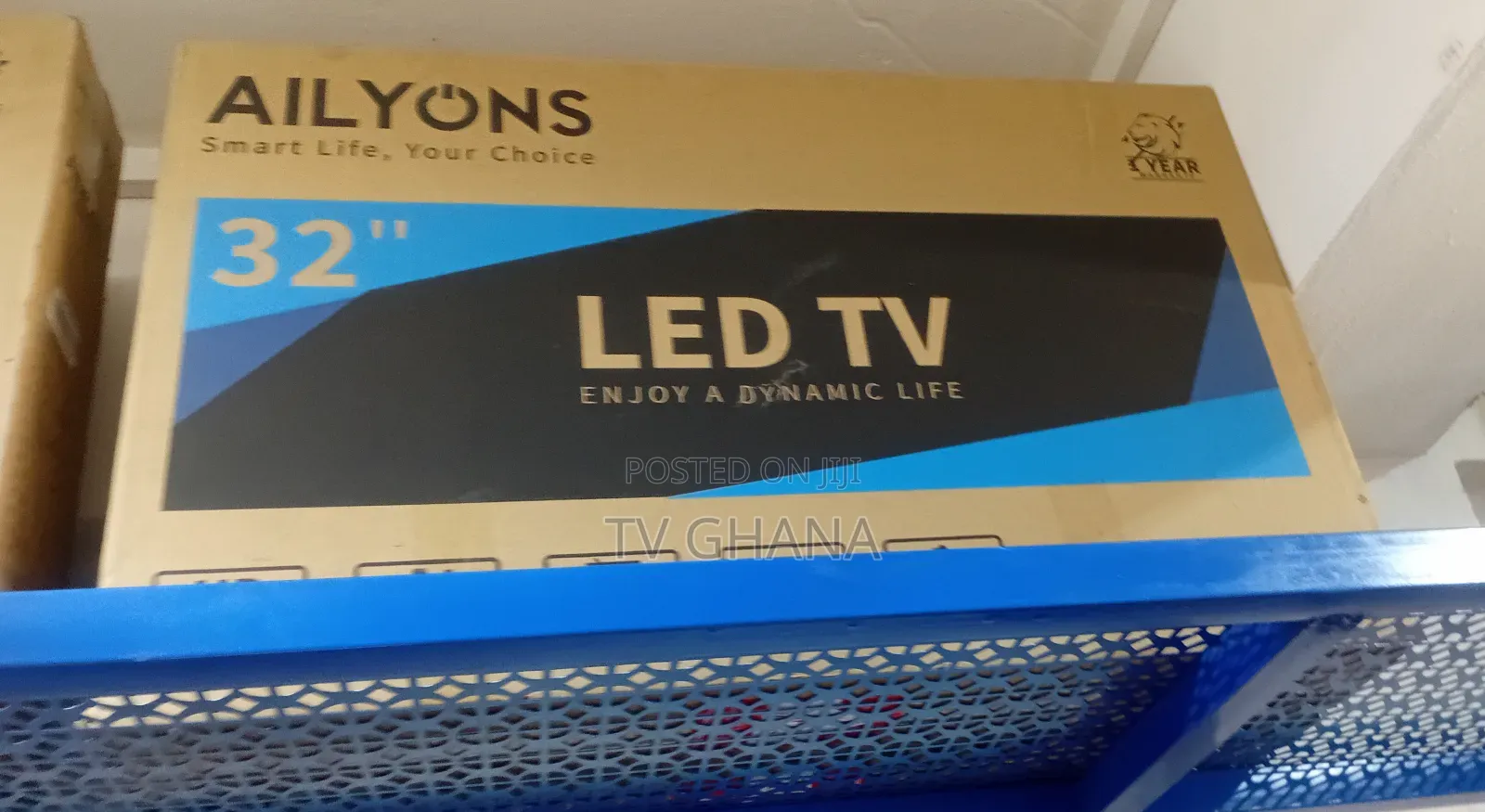 Big Screen Small Bills Ailyons 32 Inches