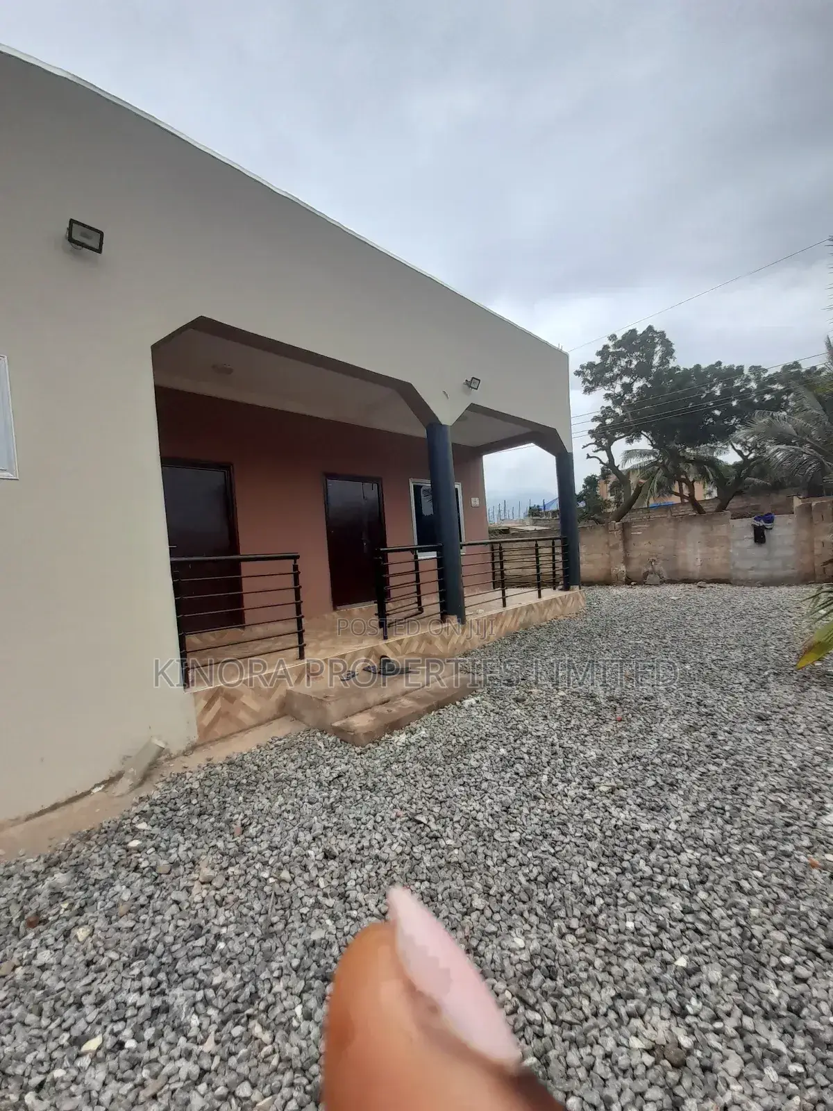 2bdrm Bungalow in Home Away Hotel, Adenta for rent