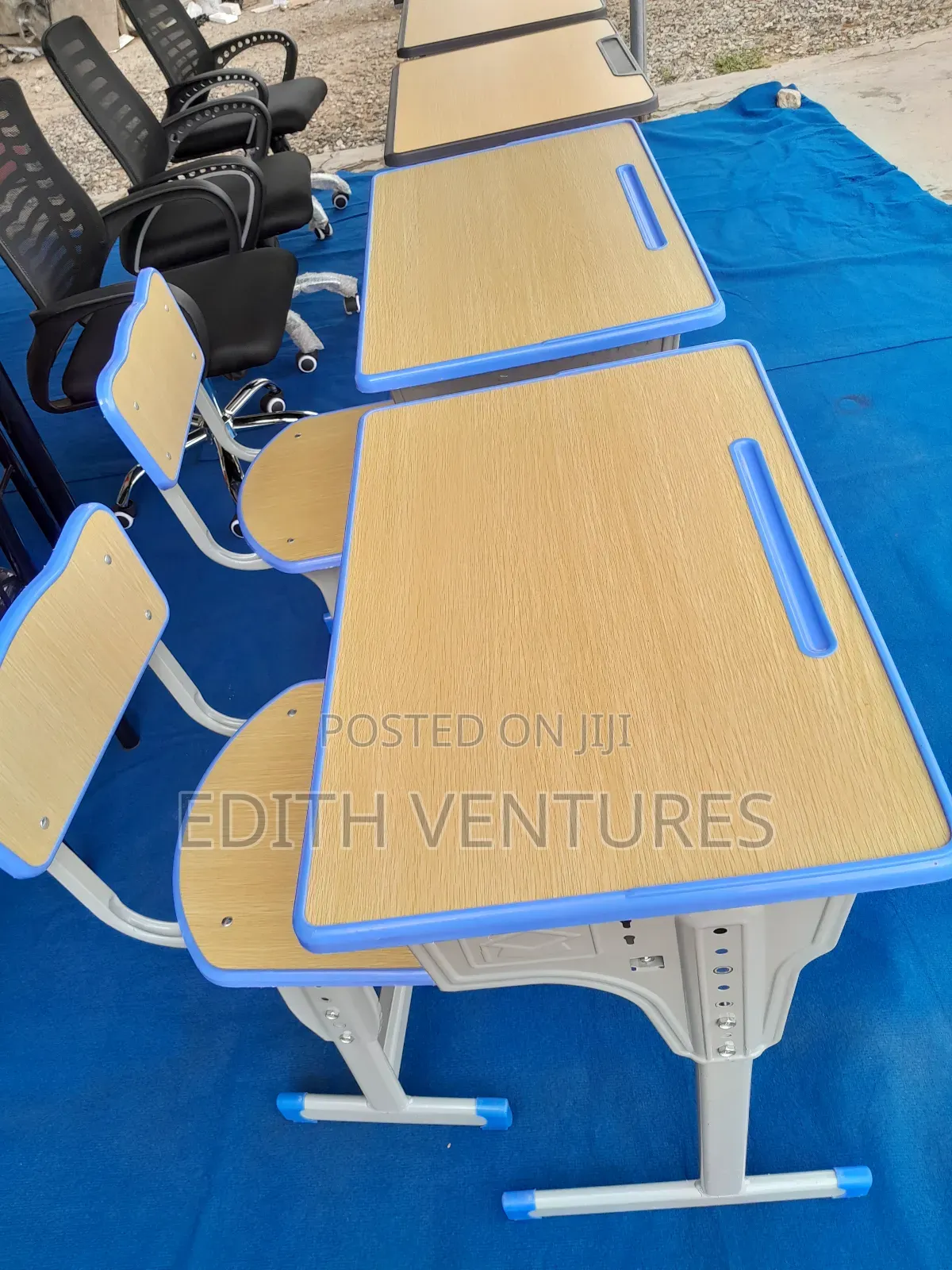 Tosuea Study Desk
