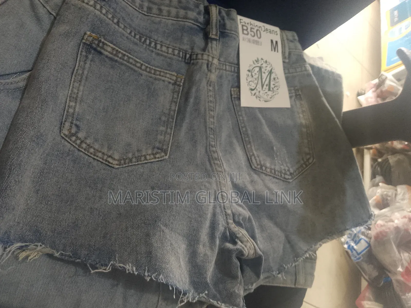 Stock Short Jeans for Ladies