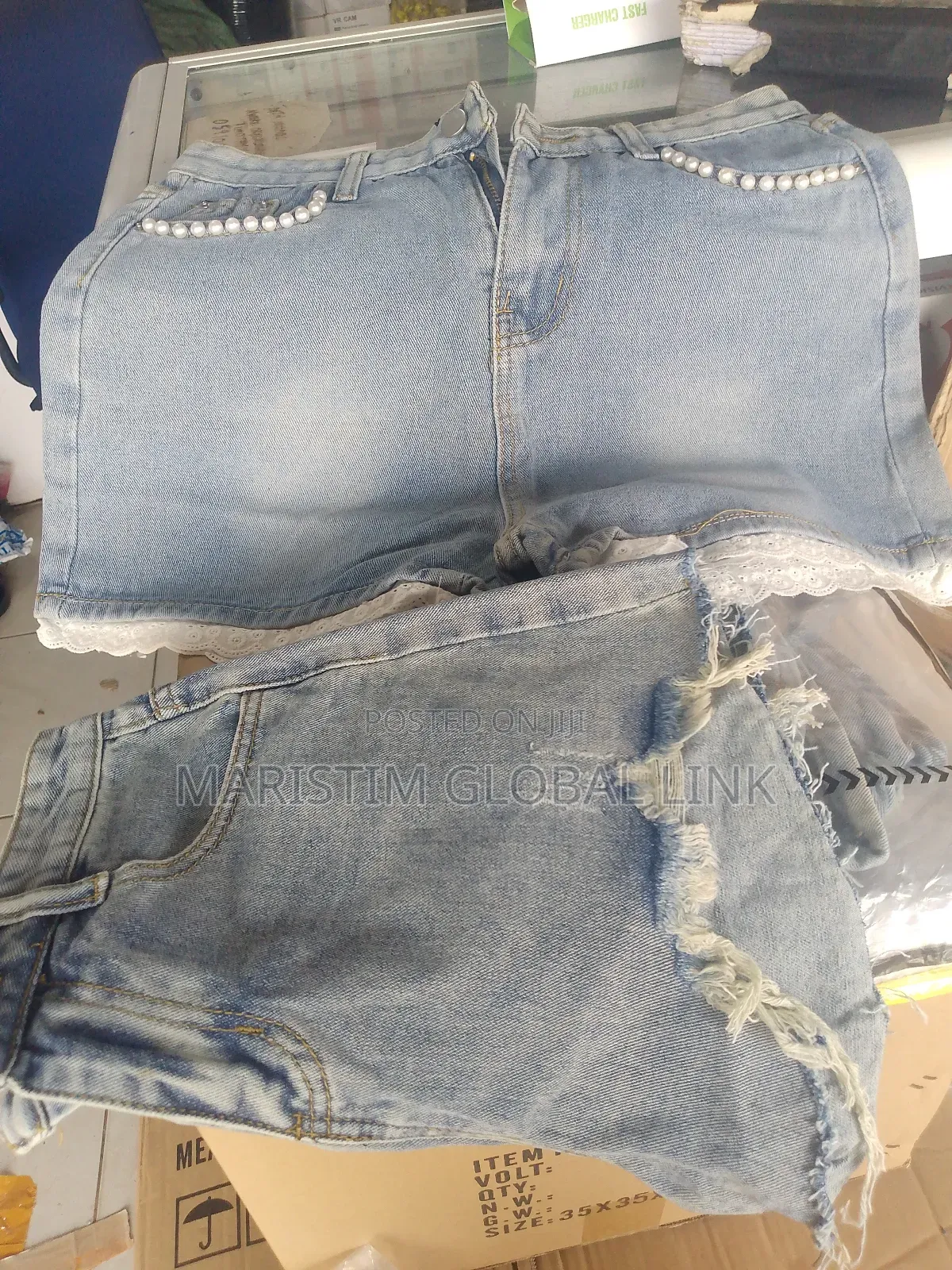 Stock Short Jeans for Ladies