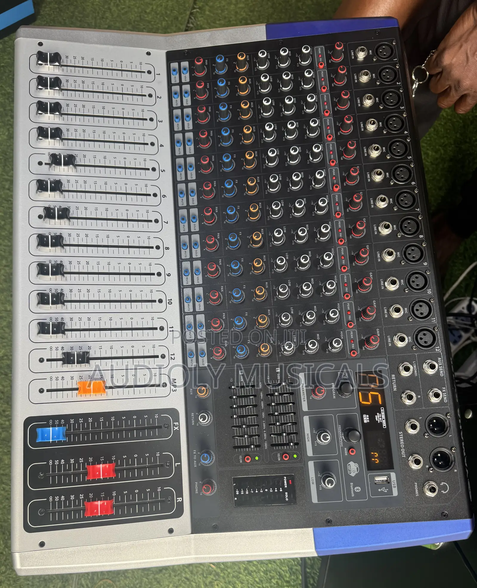 Powered Mixer Kv -12 Channel Yamaha
