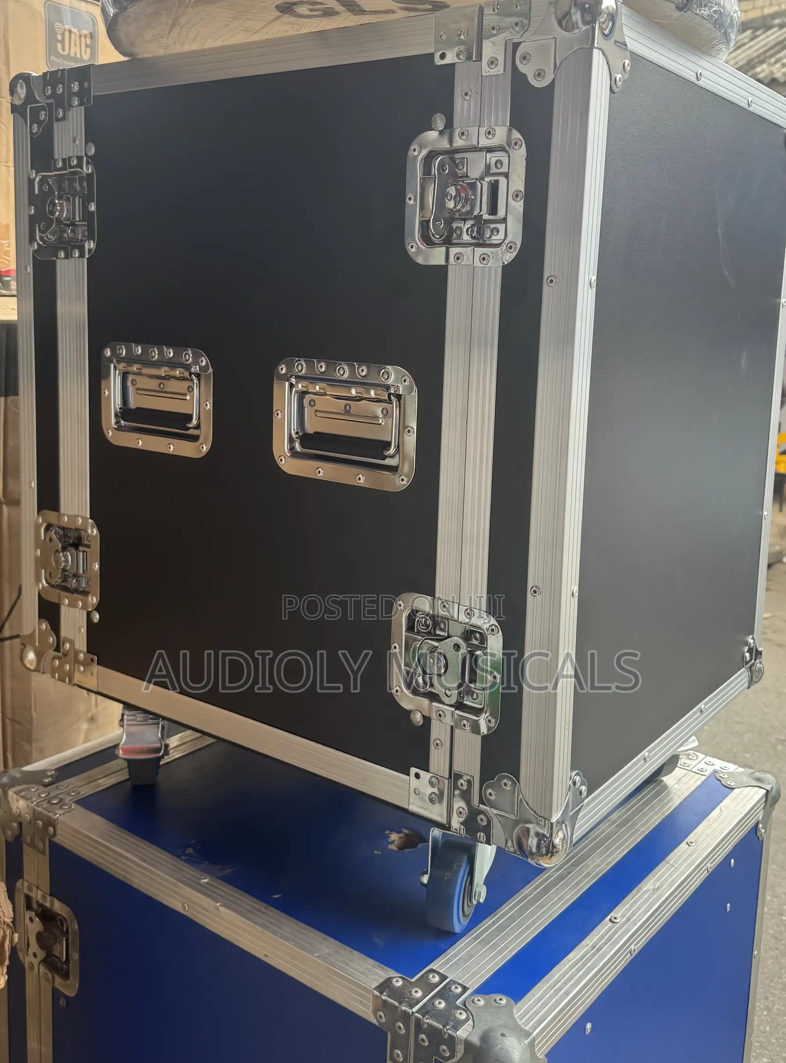 12-Units Rack