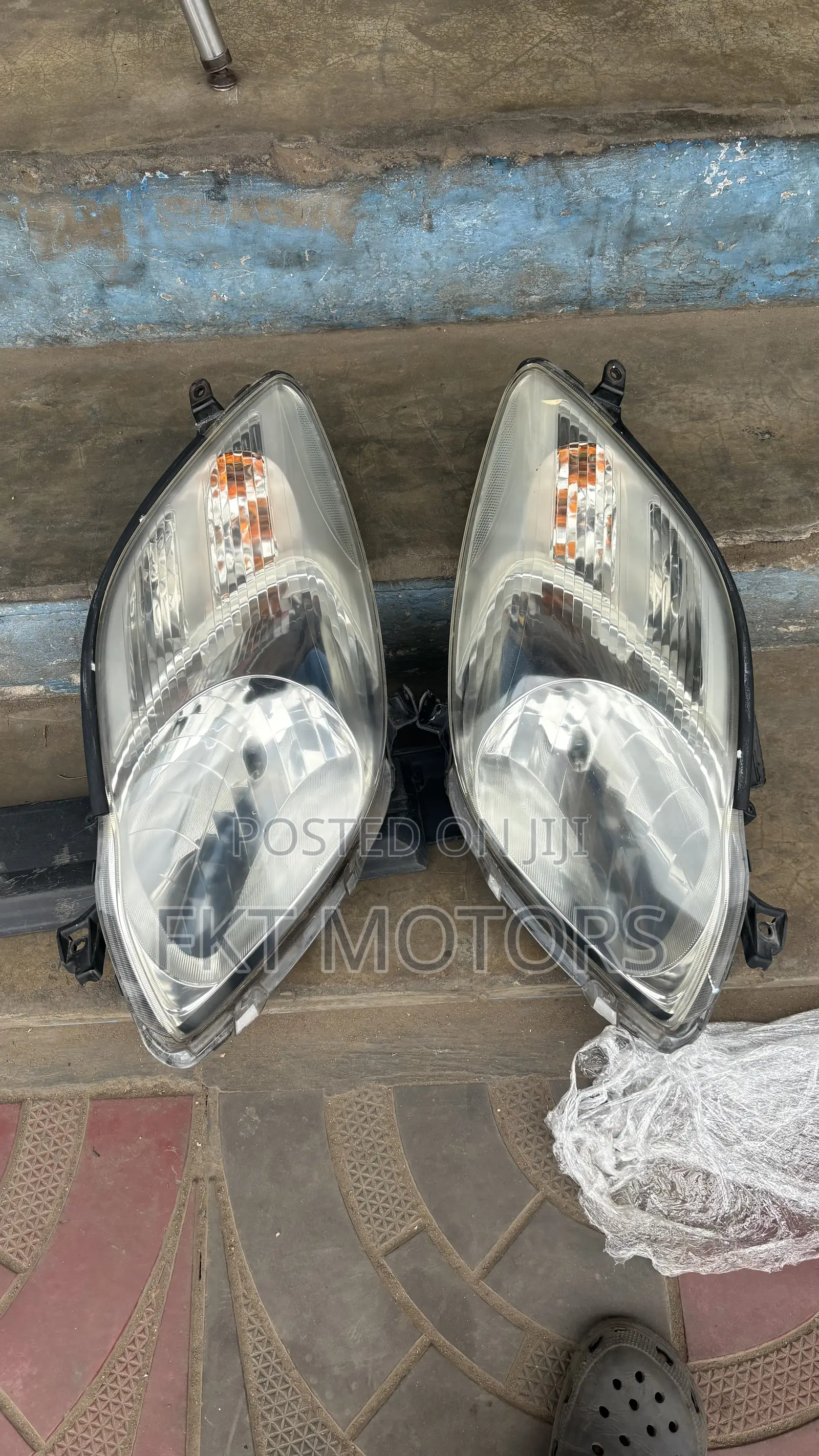 Toyota Vitz Headlight 2007,2008,2009,2010,2011,2012,2013
