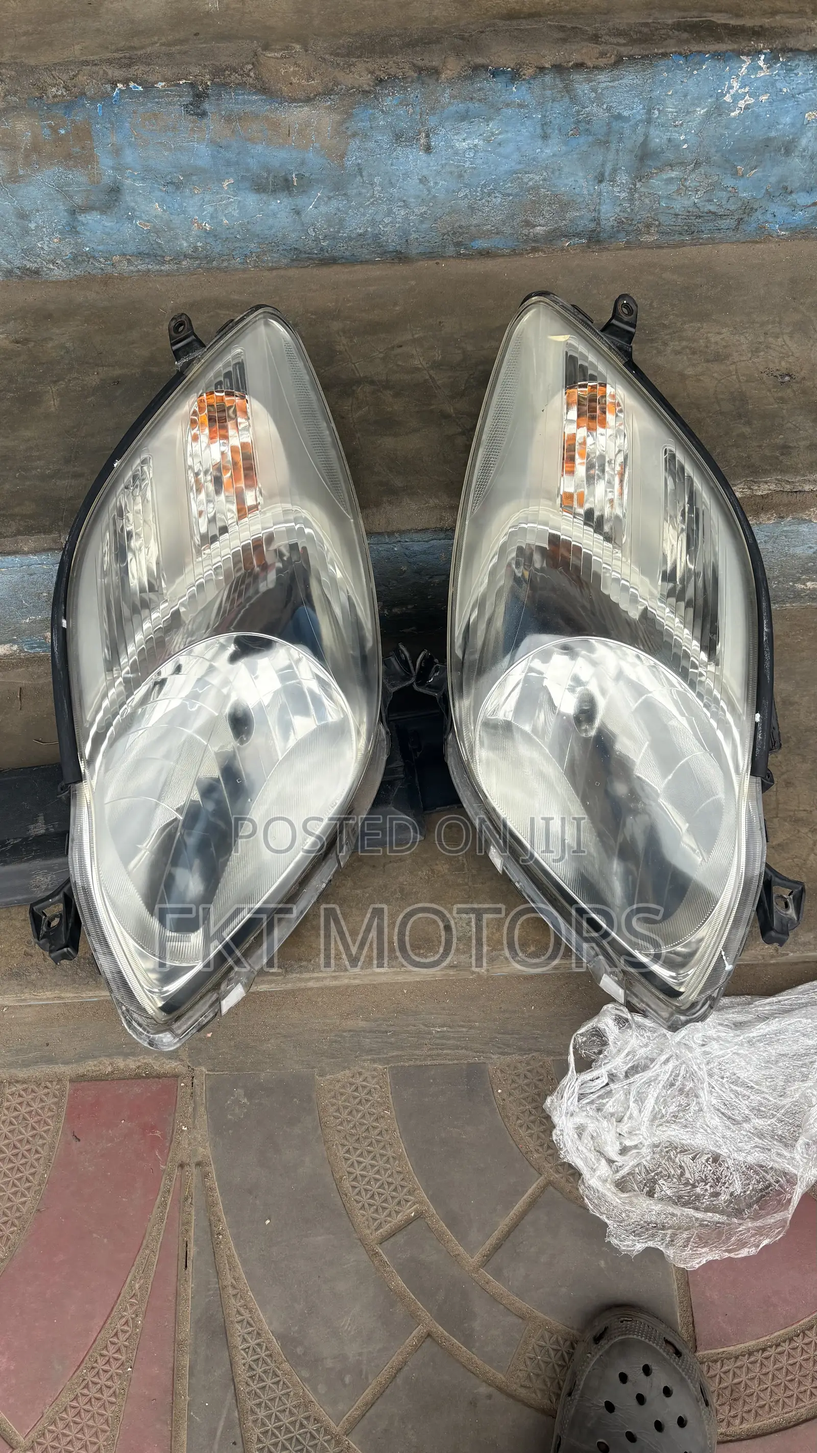 Toyota Vitz Headlight 2007,2008,2009,2010,2011,2012,2013