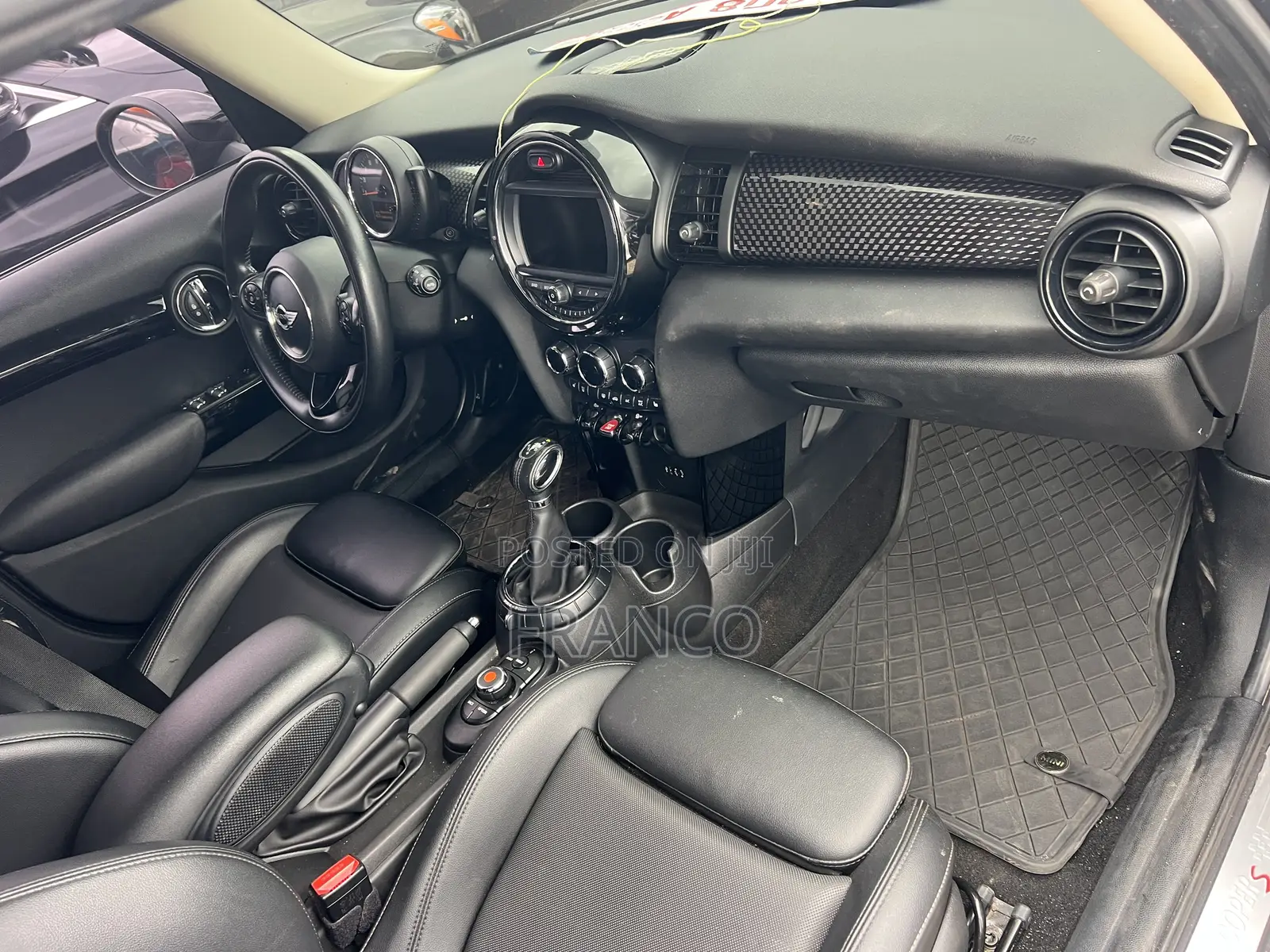 Mini Cooper 2018 Black