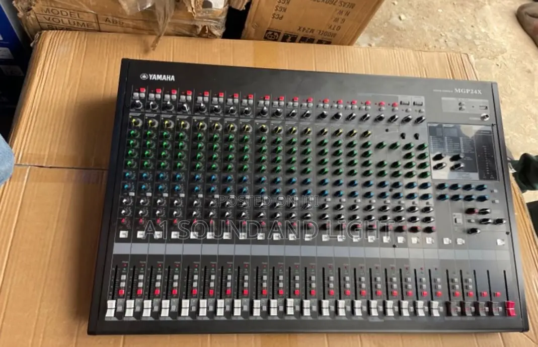 Yamaha Mgp24x 24 Channels Mixer