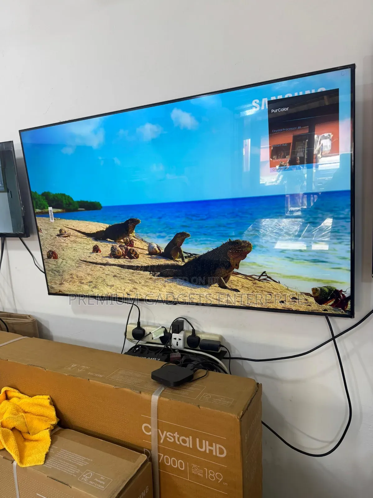 Samsung Purcolor 55" Used Crystal Uhd 4k Smart Tv Cu7000