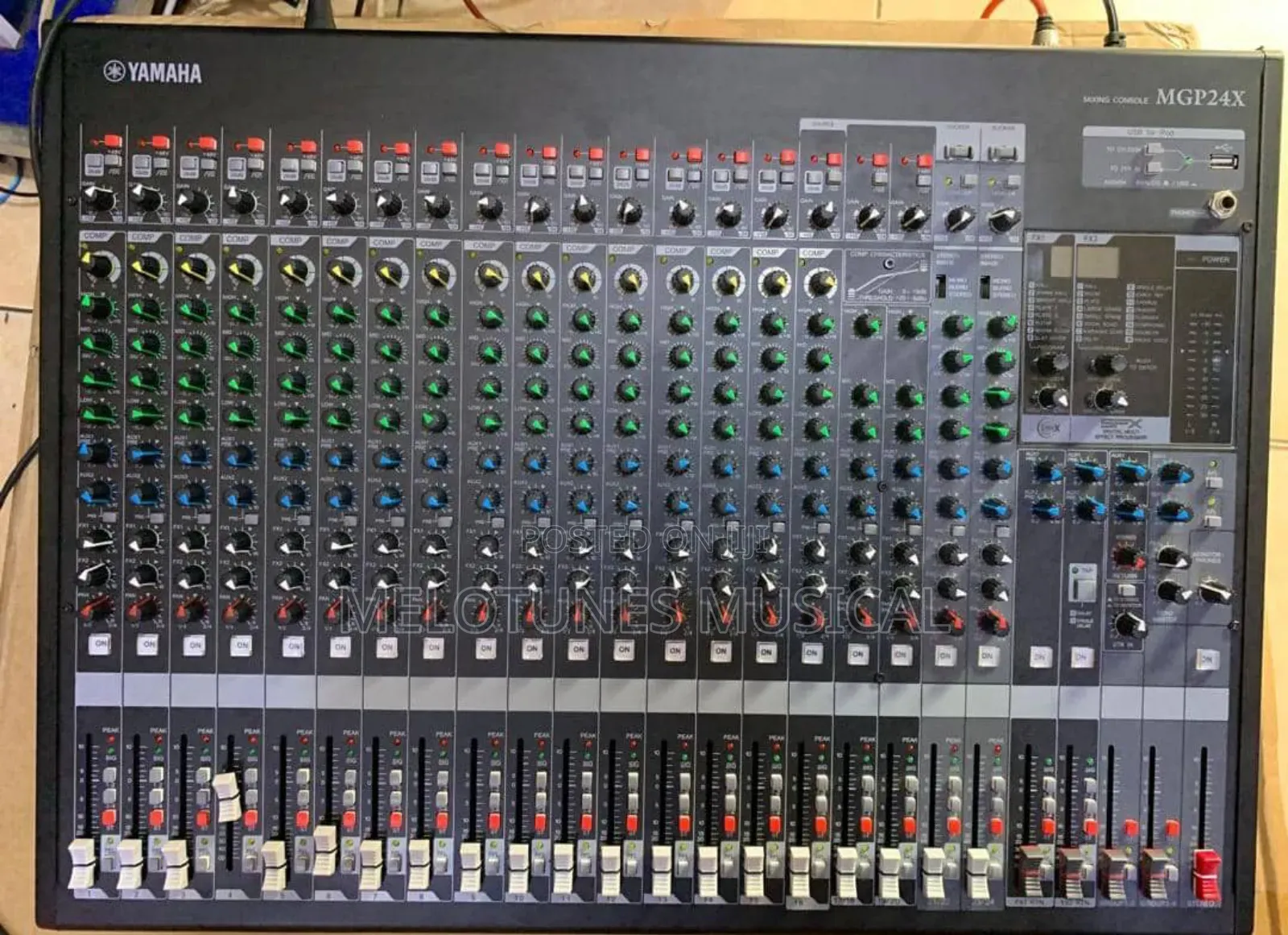 Yamaha Mgp24x 24-Channel Mixer With Effects
