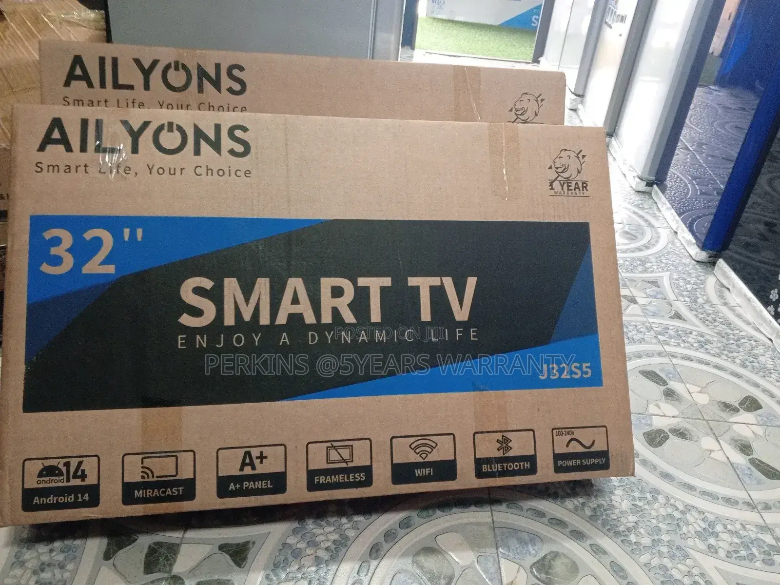 Ailyons 32inches Smart Television