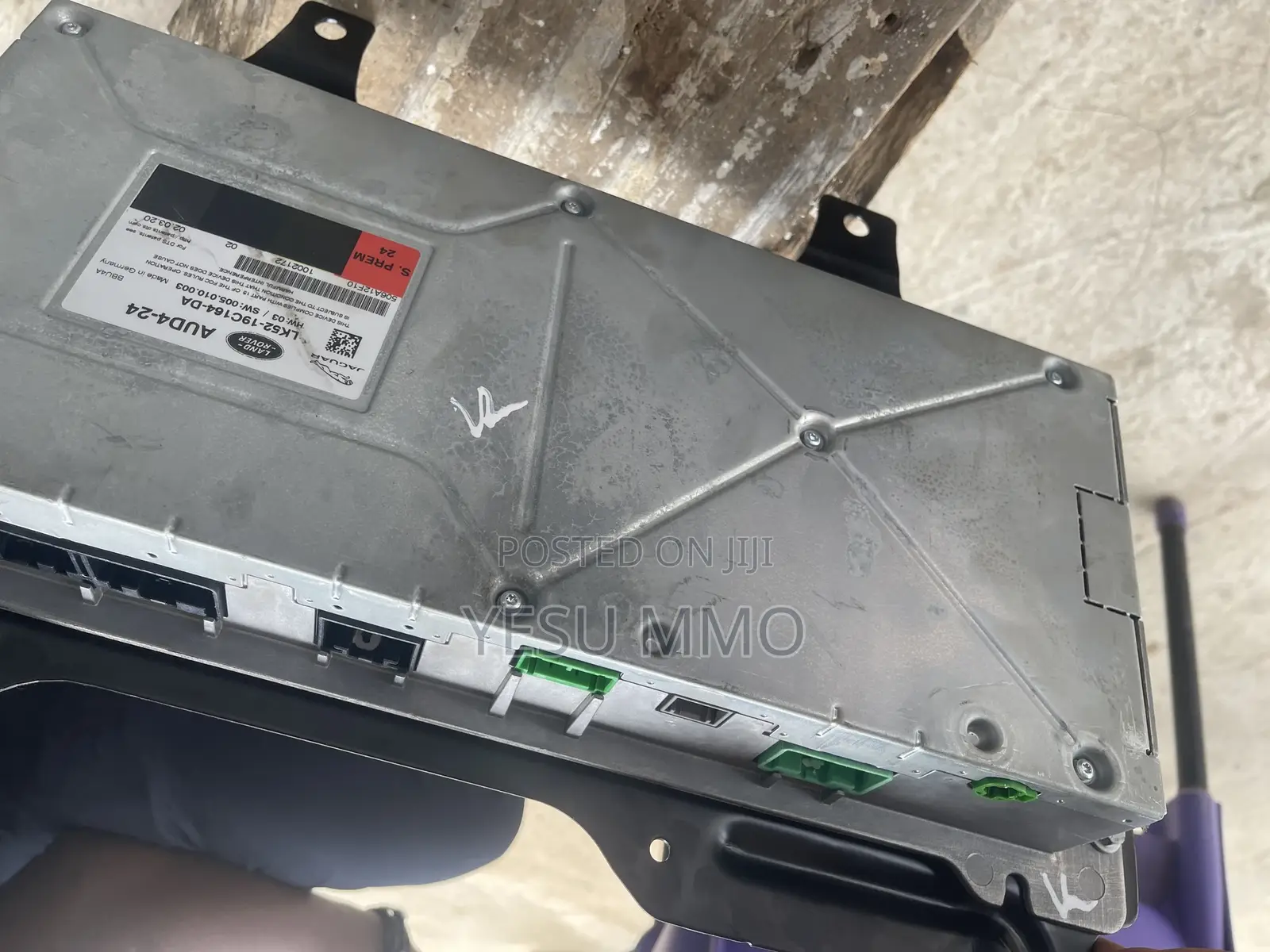 Range Rover Radio Amplifier