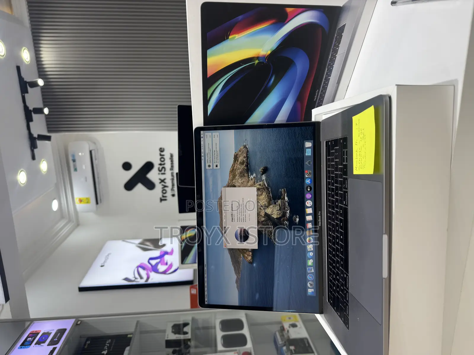 Laptop Apple MacBook Pro 2018 16GB Intel Core I7 SSD 500GB