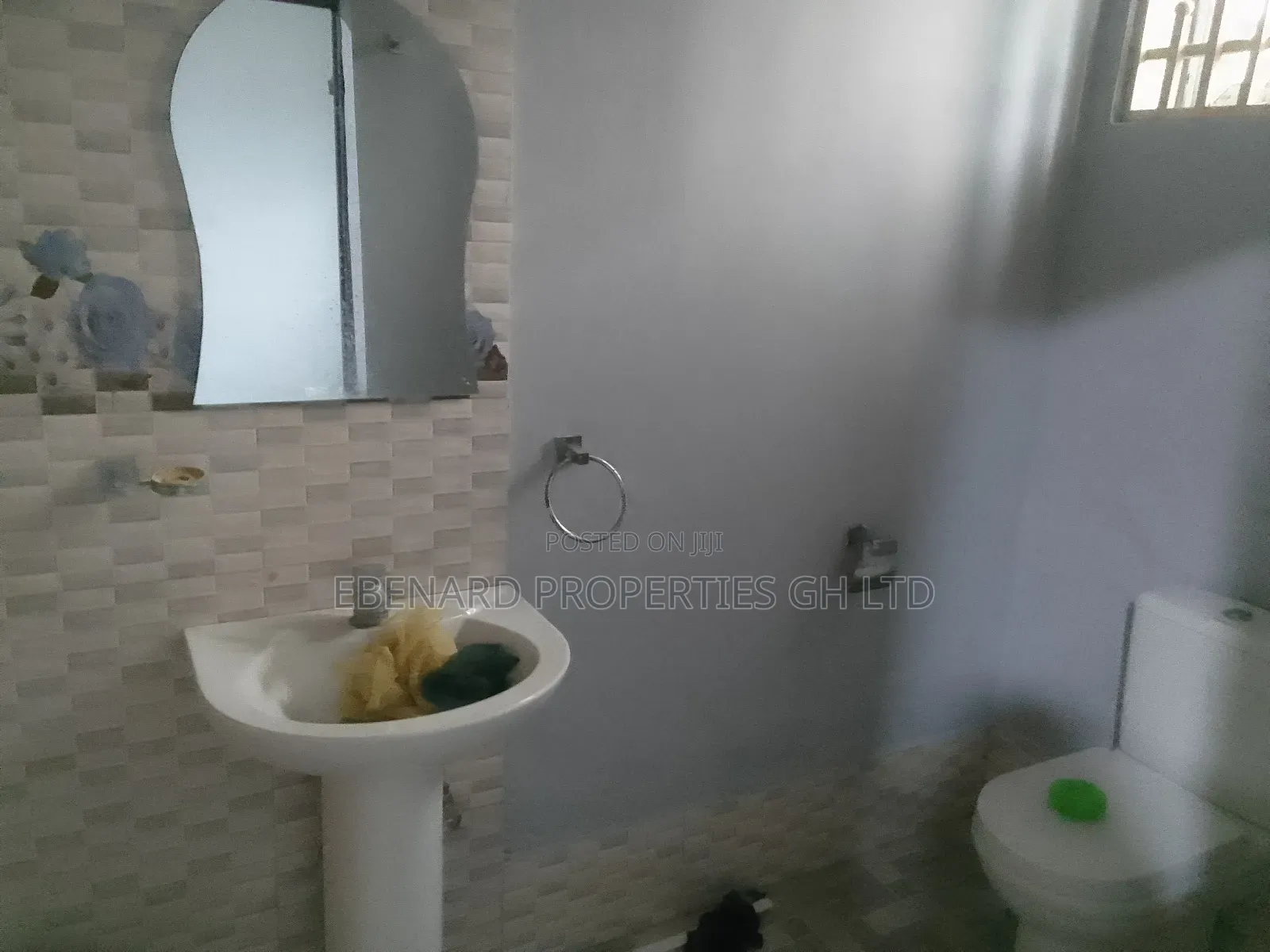 2bdrm Apartment in Ebenard Properties, Tema Metropolitan for rent