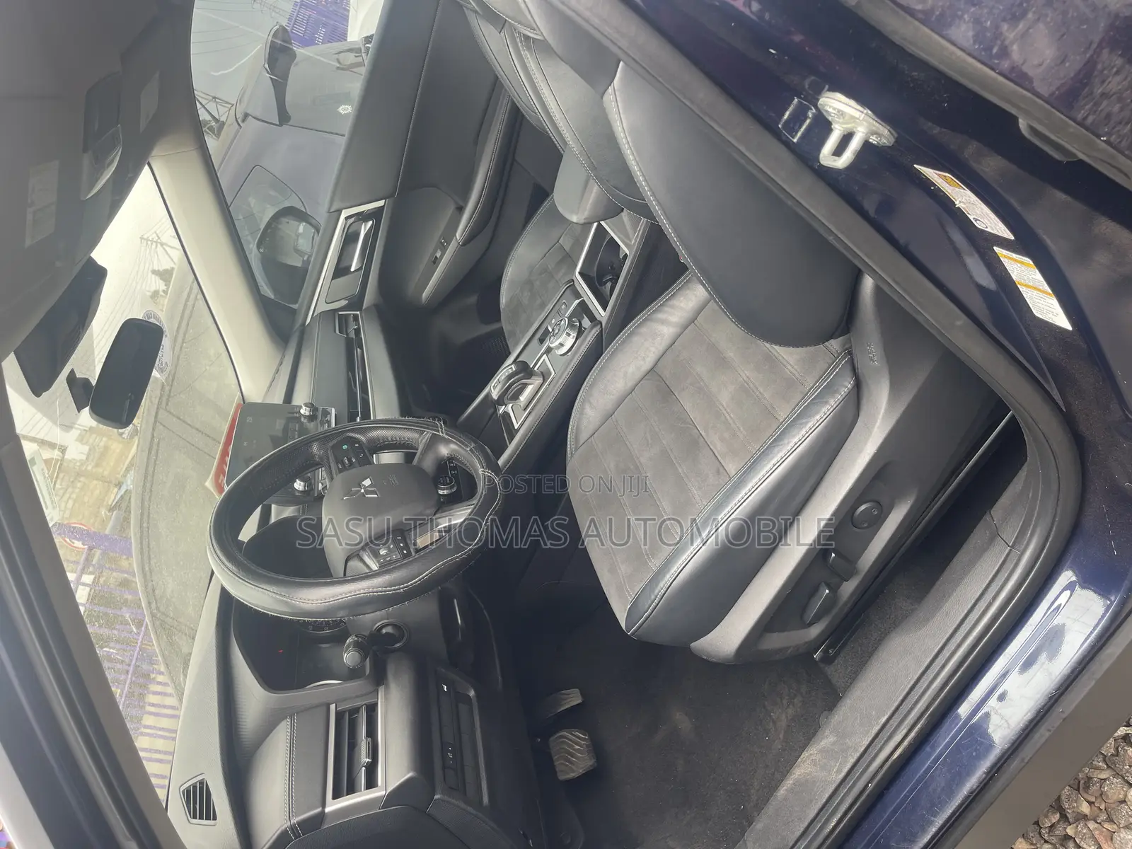 Mitsubishi Outlander 2018 Blue