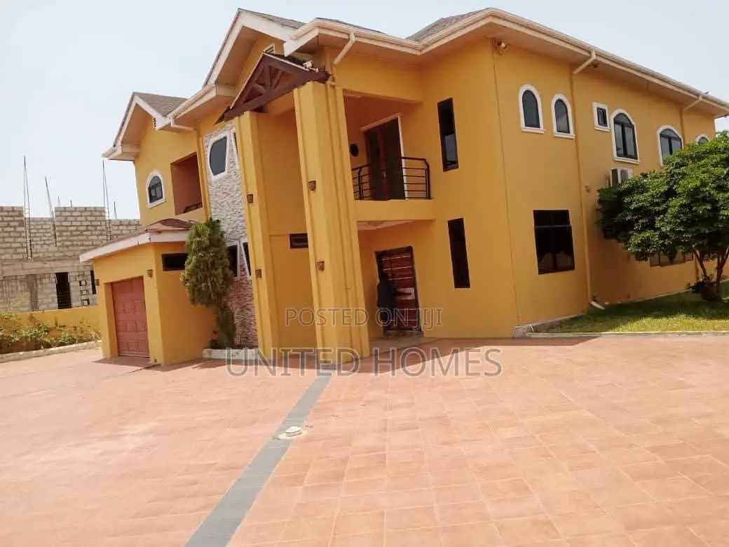 5bdrm House in East Legon for rent