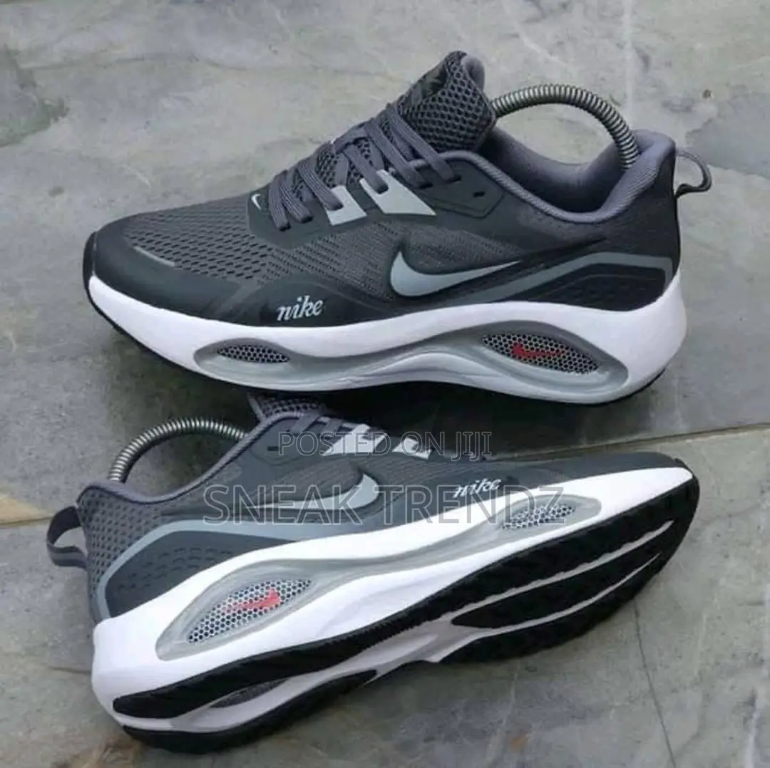 Nike Air Runner Trainers Gray White