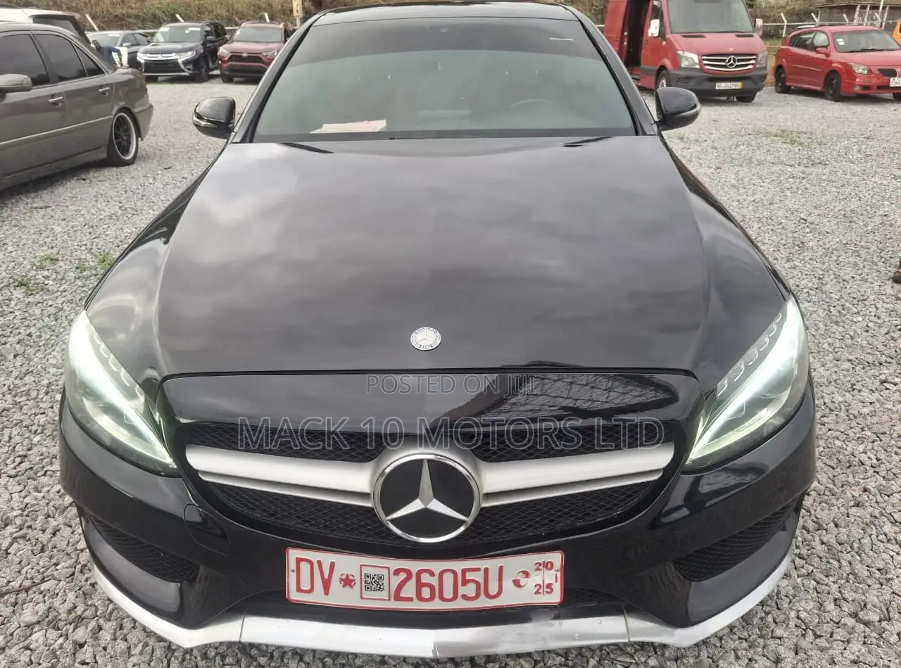 Mercedes-Benz C300 2016 Black
