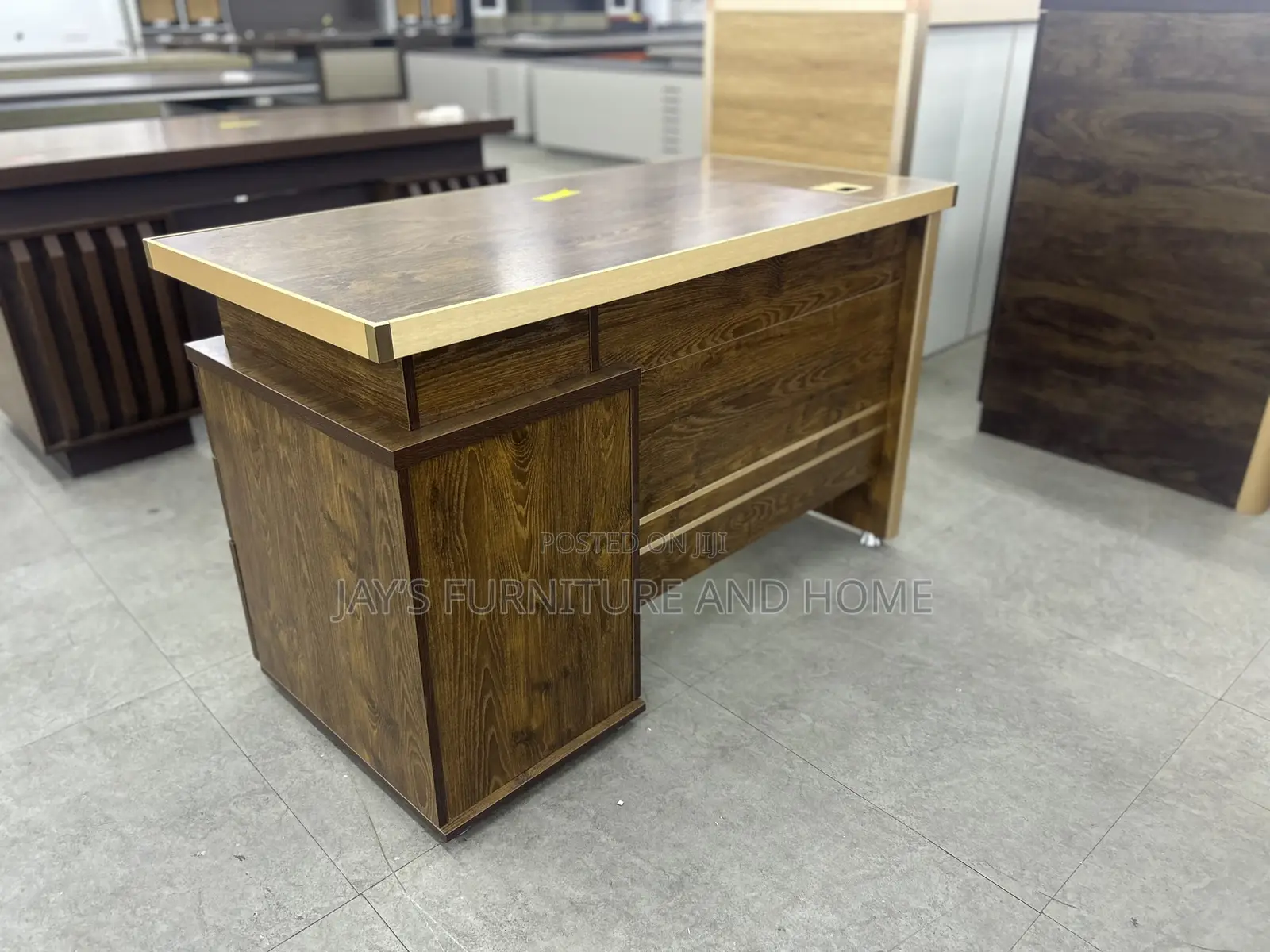 Office Table/Desk