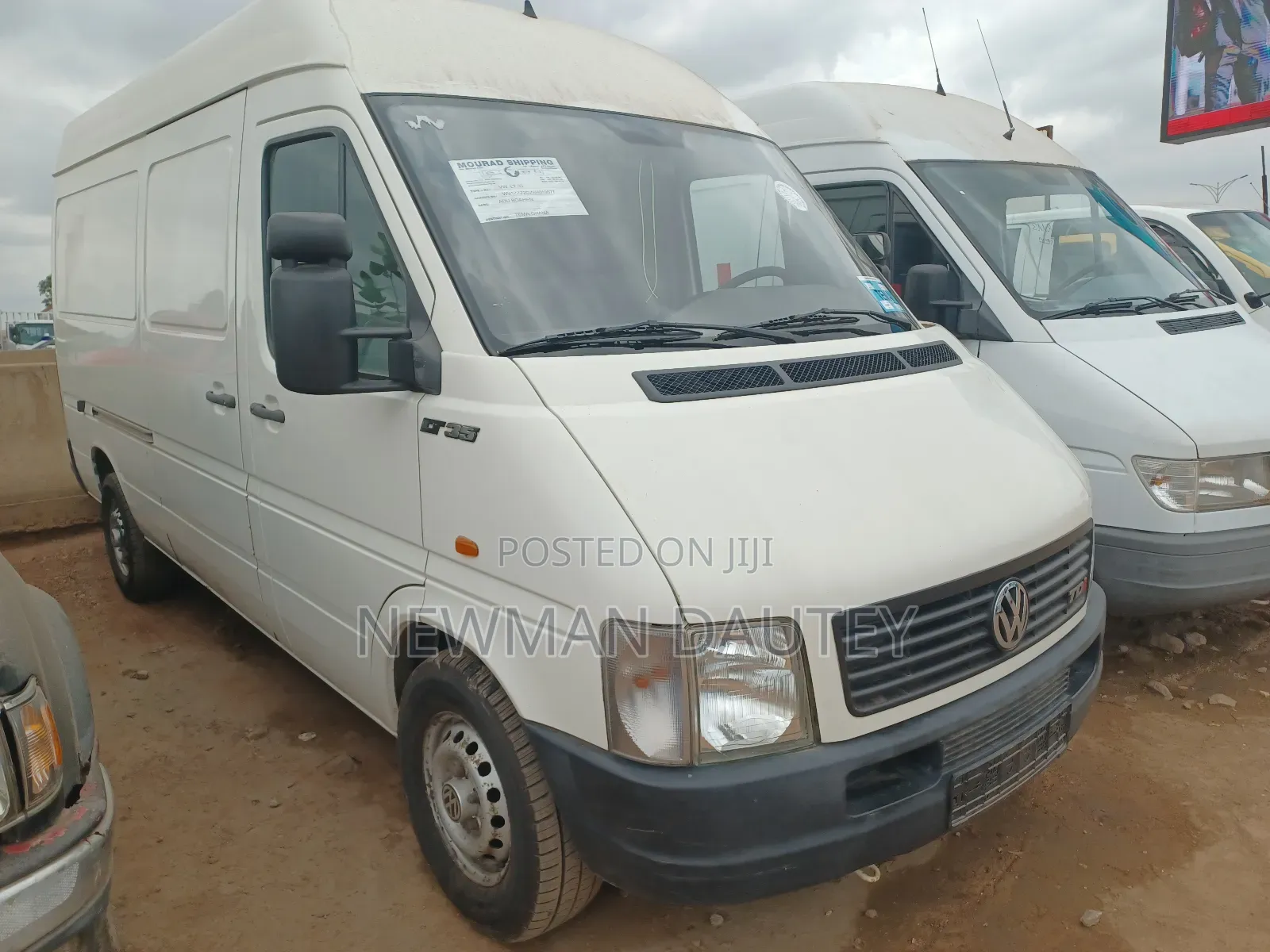 Volkswagen LT 2000 Beige