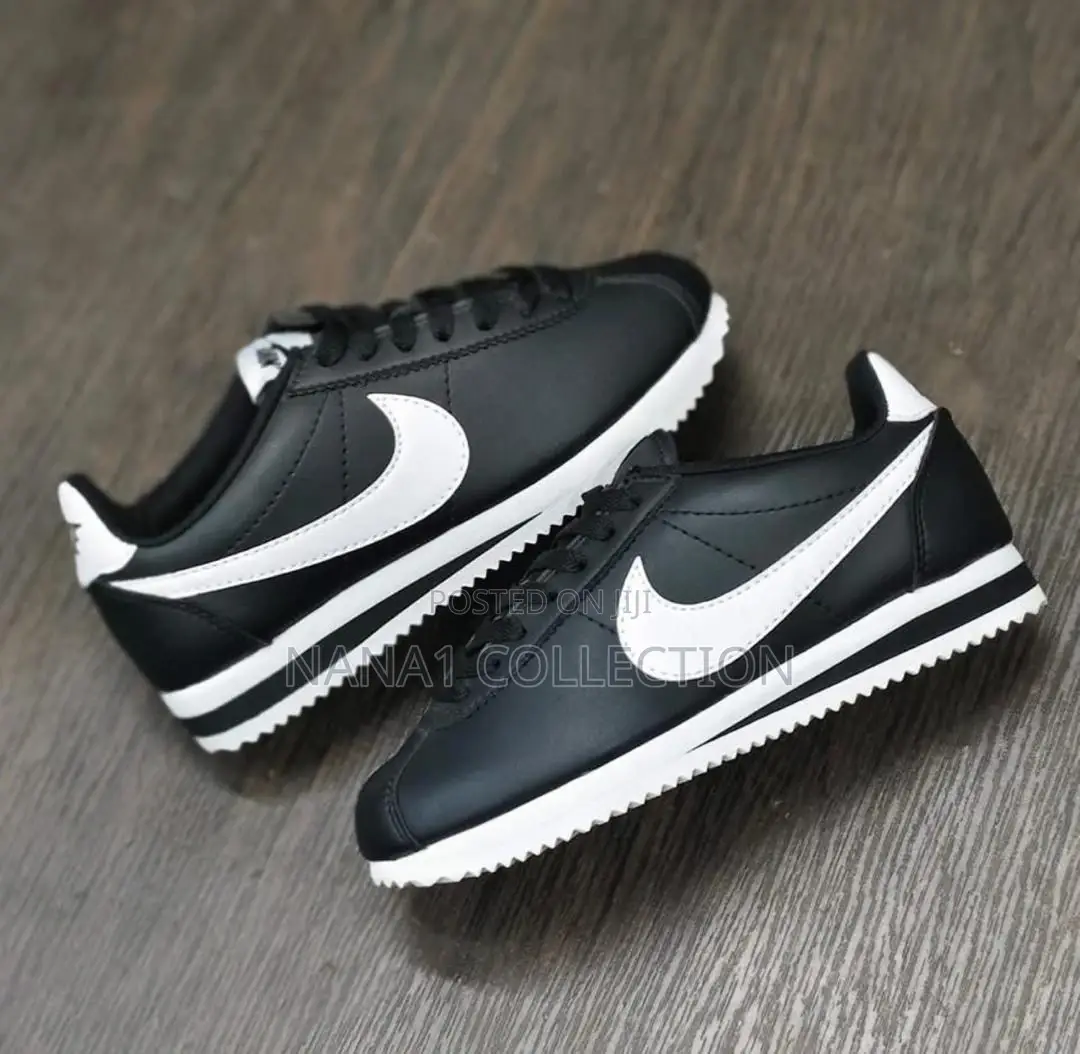 Nike Cortez “Black White”