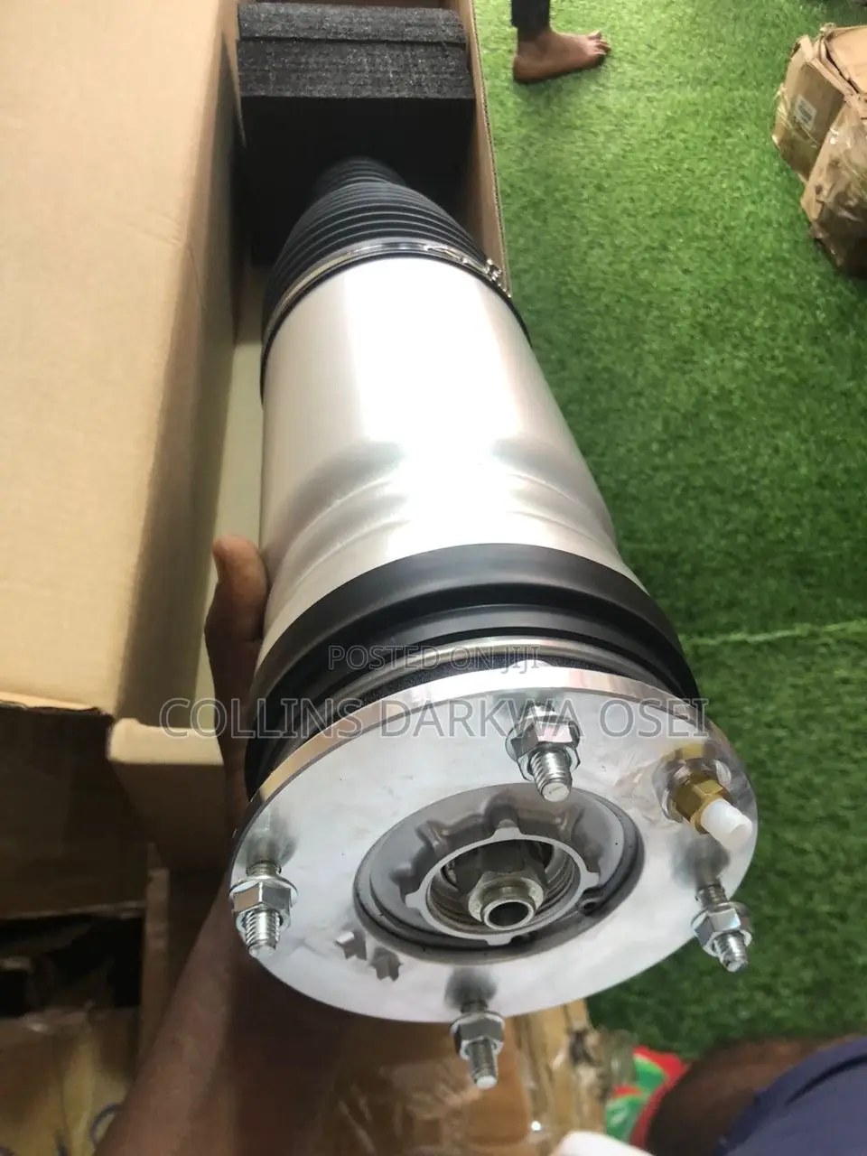 Land Range Rover L405 Front Left Air Suspension Shock  2-21